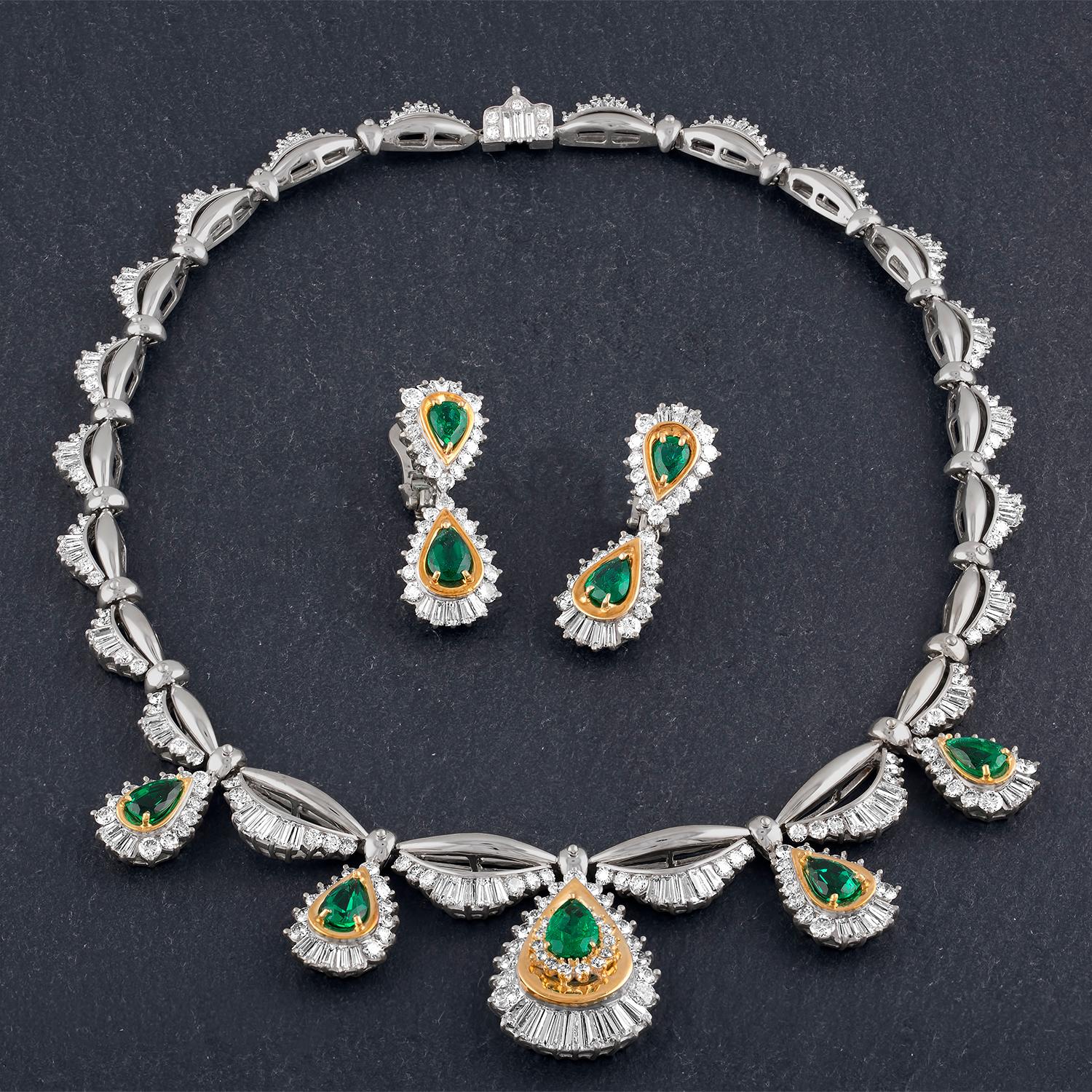 Women's 20.00 Carat Diamonds and 12.00 Carat Zambian Emeralds Necklace Earrings Gold Set