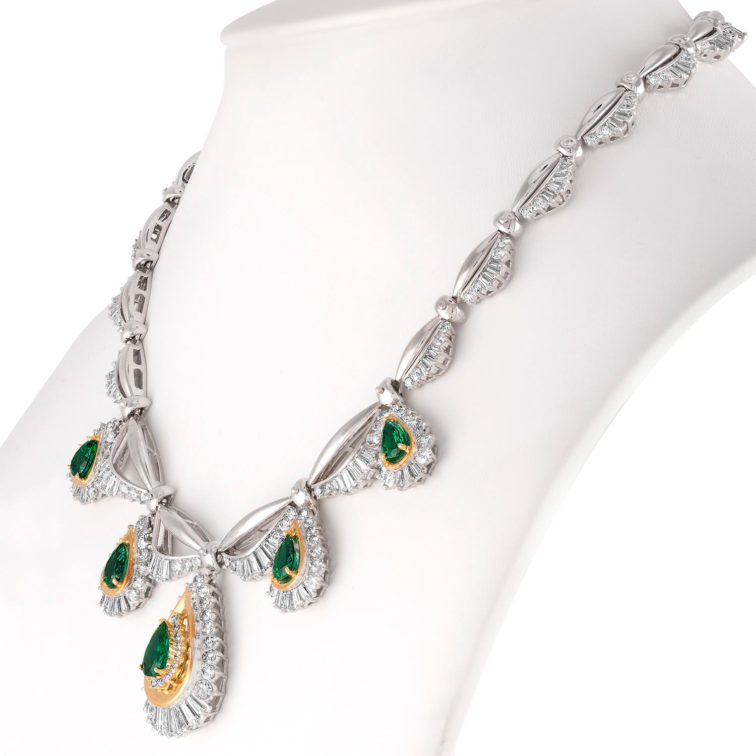 20.00 Carat Diamonds and 12.00 Carat Zambian Emeralds Necklace Earrings Gold Set 1