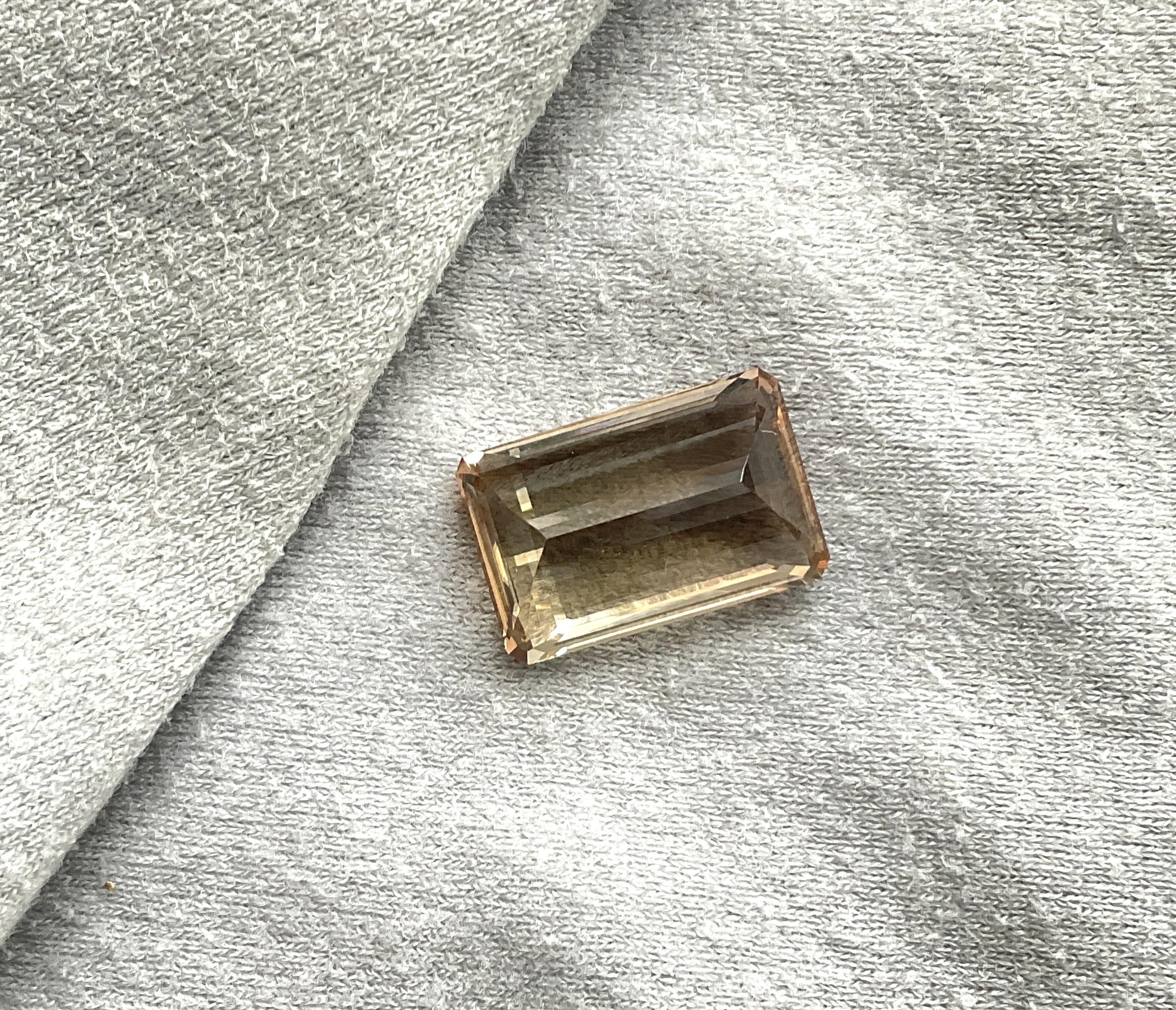 Gemstone - Tourmaline
Weight- 20.00 Carats
Shape - Octagon
Size - 20x13x8.5 MM
Pieces - 1