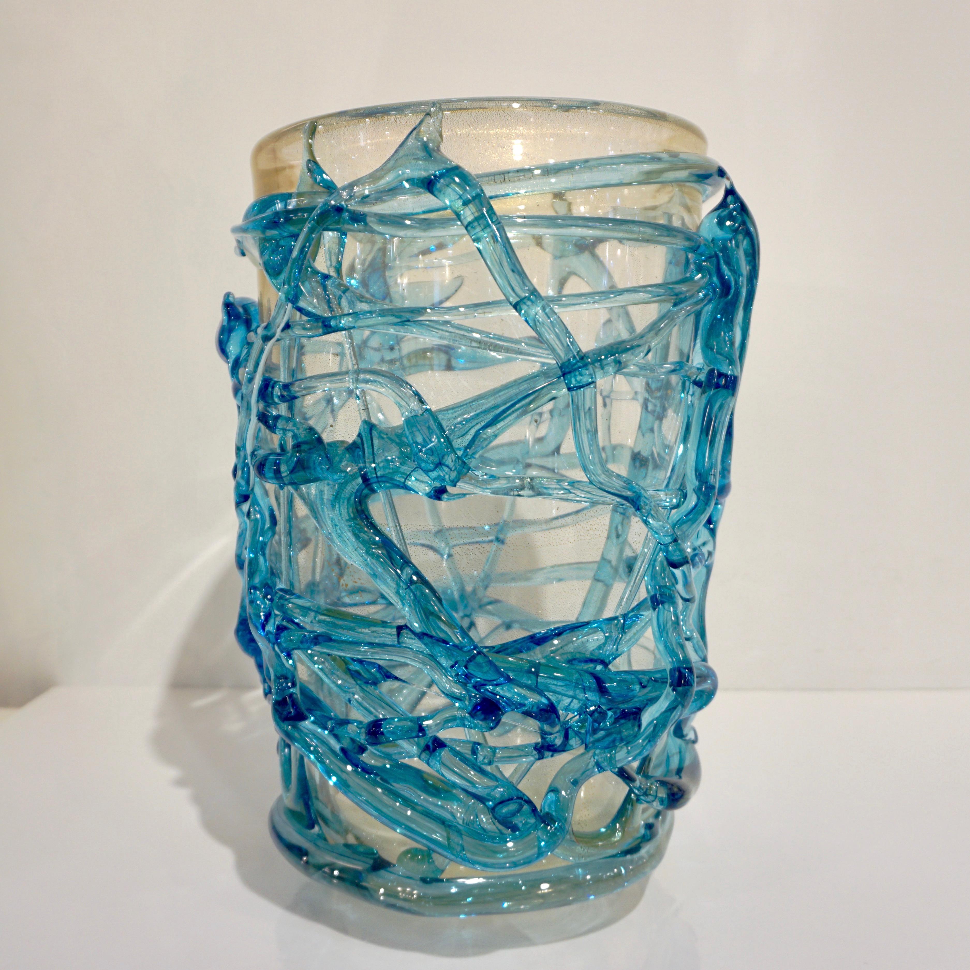 Oro 2000 Cenedese Vaso d'arte in vetro di Murano moderno, blu acqua e oro 24 Kt in vendita