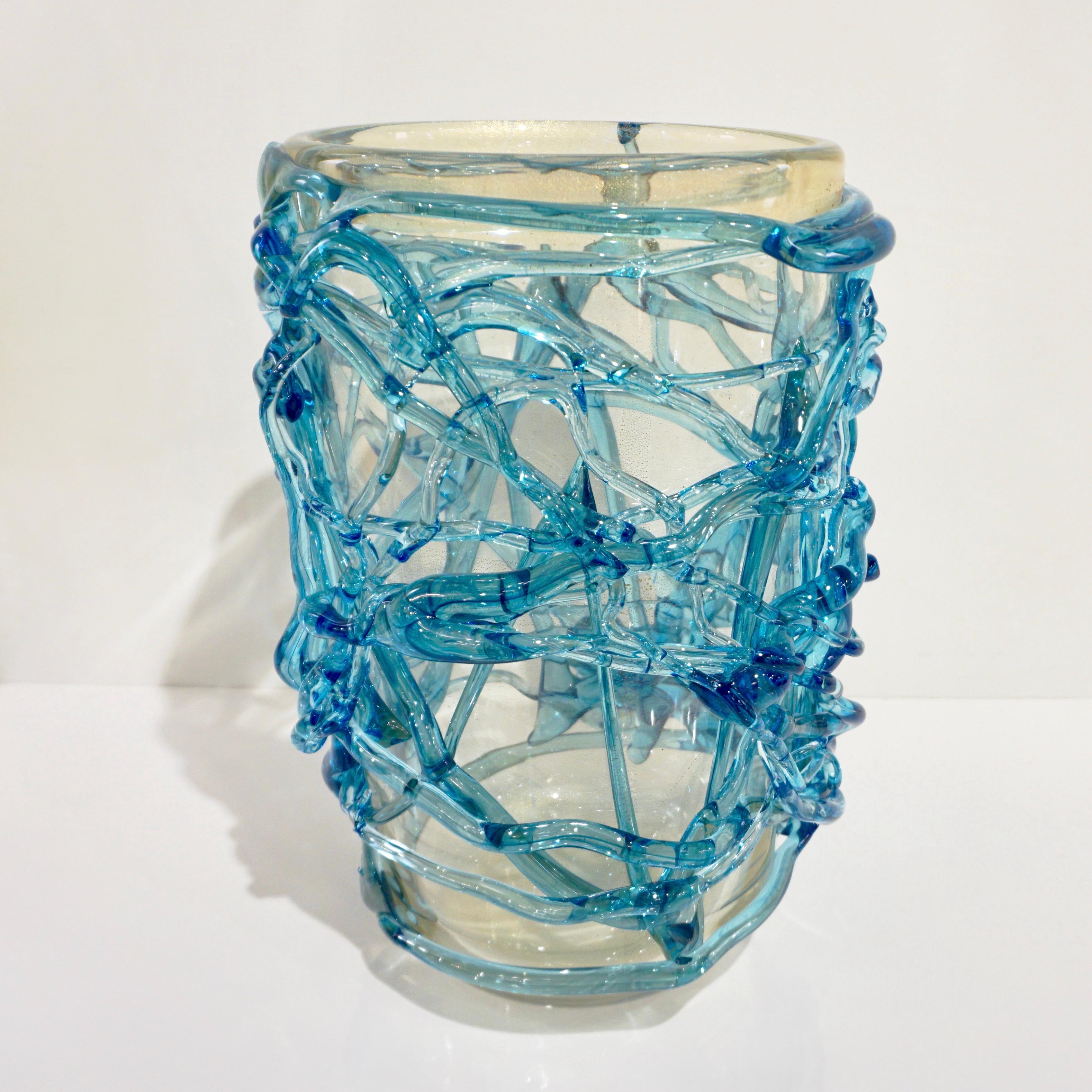 Verre d'art Paire de vases d'art modernes en verre de Murano bleu turquoise et or 24 carats de Cenedese, 2000 en vente