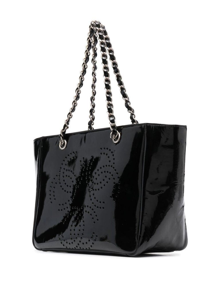 2000 Chanel Black Patent Leather Shoulder Tote Bag In Excellent Condition For Sale In Paris, FR