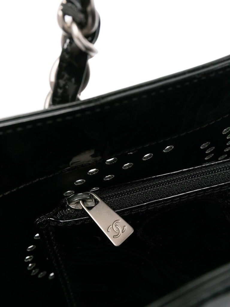 2000 Chanel Black Patent Leather Shoulder Tote Bag For Sale 1