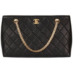 2000 Chanel Black Quilted Lambskin Classic Shoulder Bag