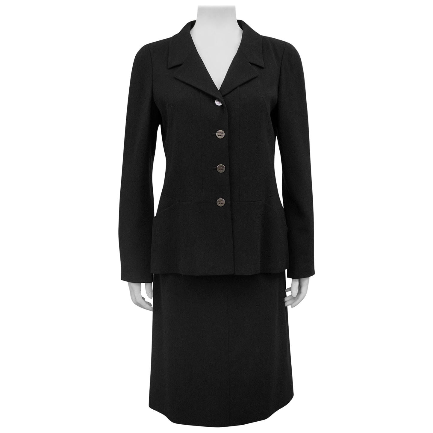 Tailleur jupe noire Chanel 2000  en vente