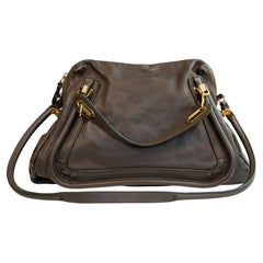 Borsa Paraty 2 in 1 in pelle grigia Chloé del 2000, disegnata da Hannah MacGibbon