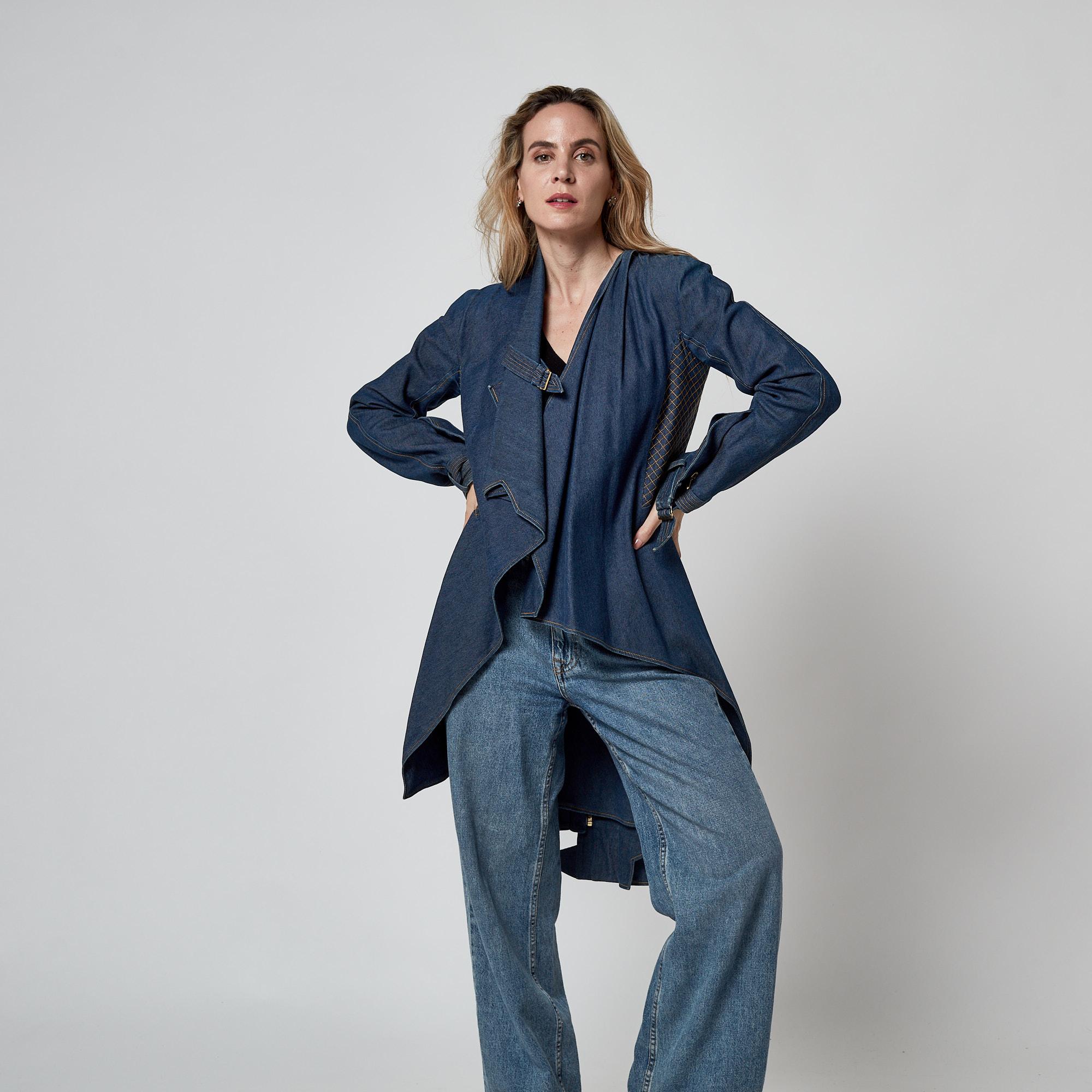 2000 Christian Dior Manteau en denim avec cascade en vente 5