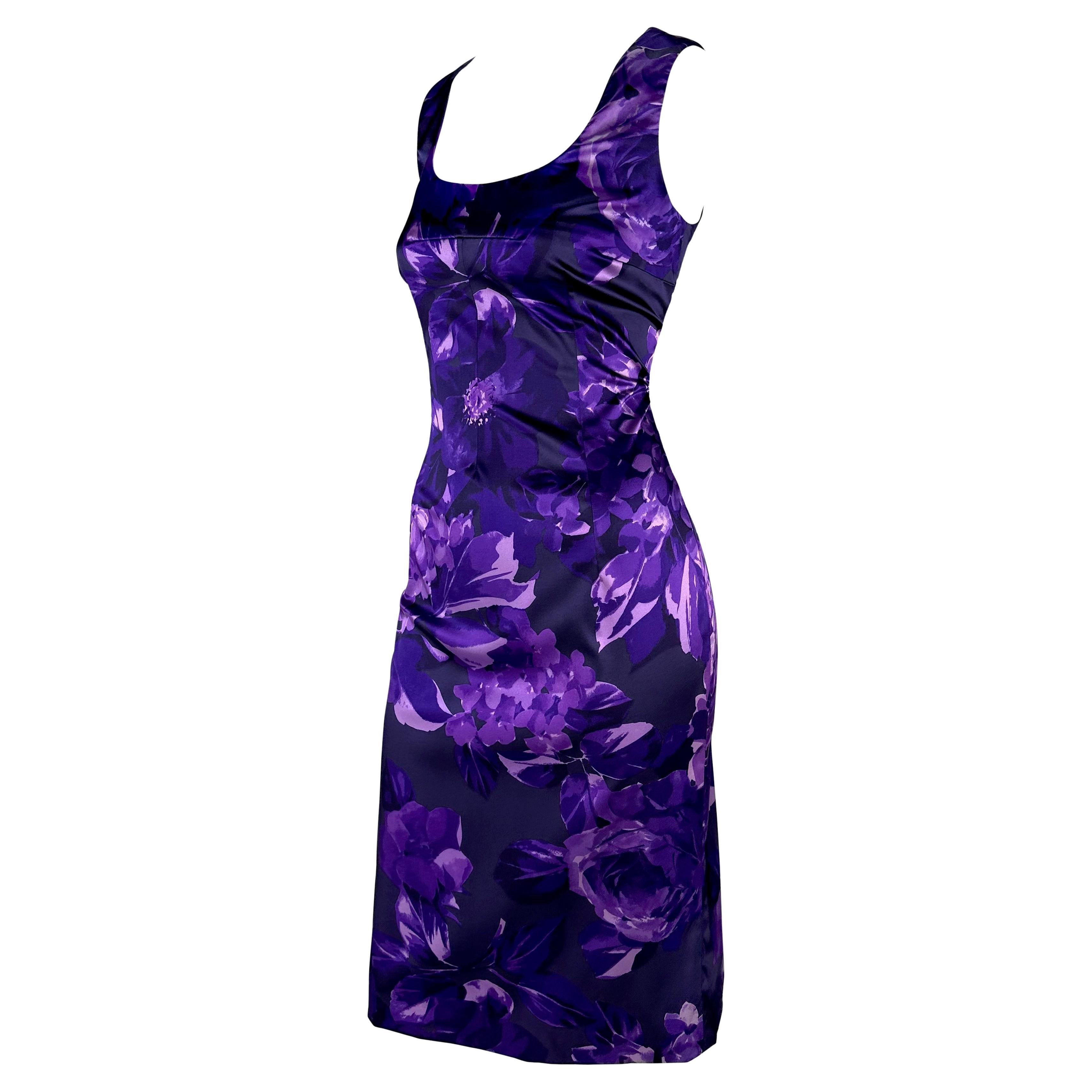 2000 Dolce & Gabbana Purple Floral Print Bodycon Stretch Sleeveless Dress In Excellent Condition For Sale In West Hollywood, CA