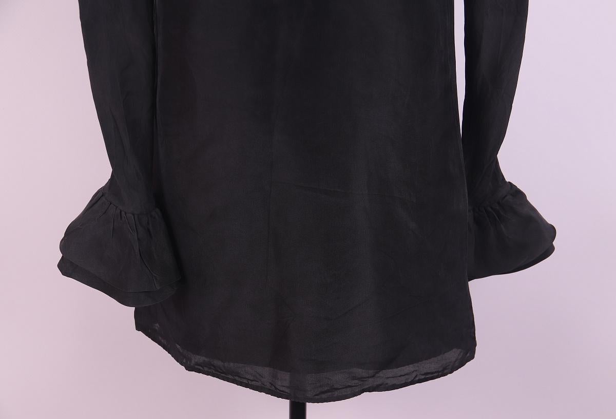 2000 F/W Gucci Tom Ford Fall 2000 Silk Ruffle Collar Black Mini Runway Dress For Sale 7