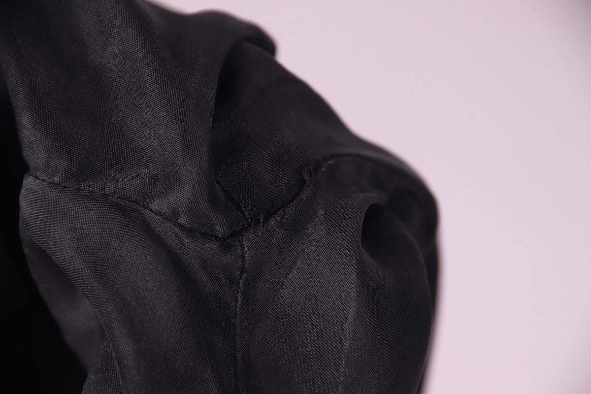 Women's 2000 F/W Gucci Tom Ford Fall 2000 Silk Ruffle Collar Black Mini Runway Dress For Sale