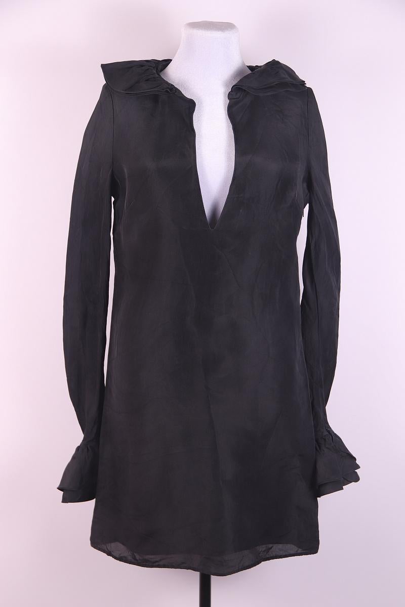 2000 F/W Gucci Tom Ford Fall 2000 Silk Ruffle Collar Black Mini Runway Dress For Sale 4