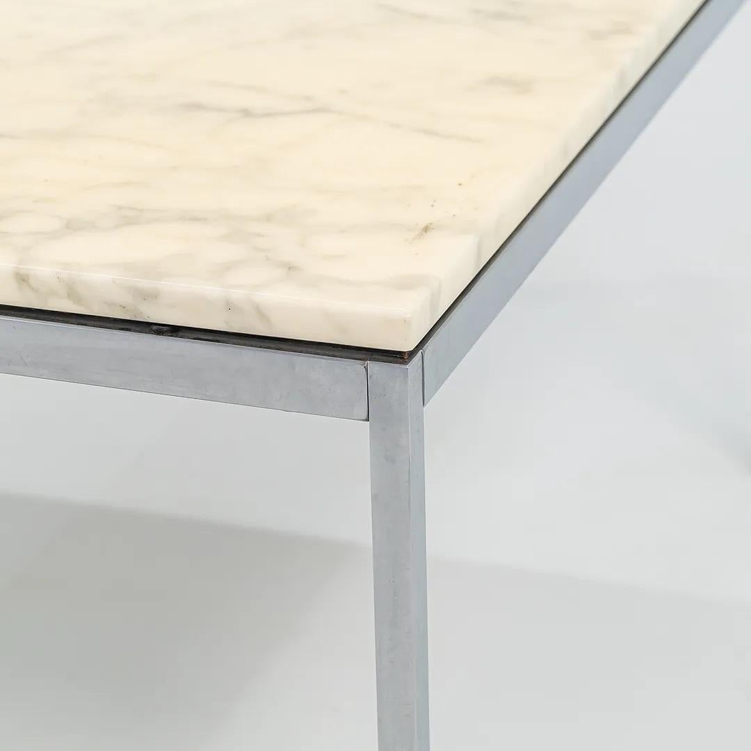 Acier Table basse Florence Knoll 2000 avec base en acier chromé et plateau en marbre 36 pouces en vente