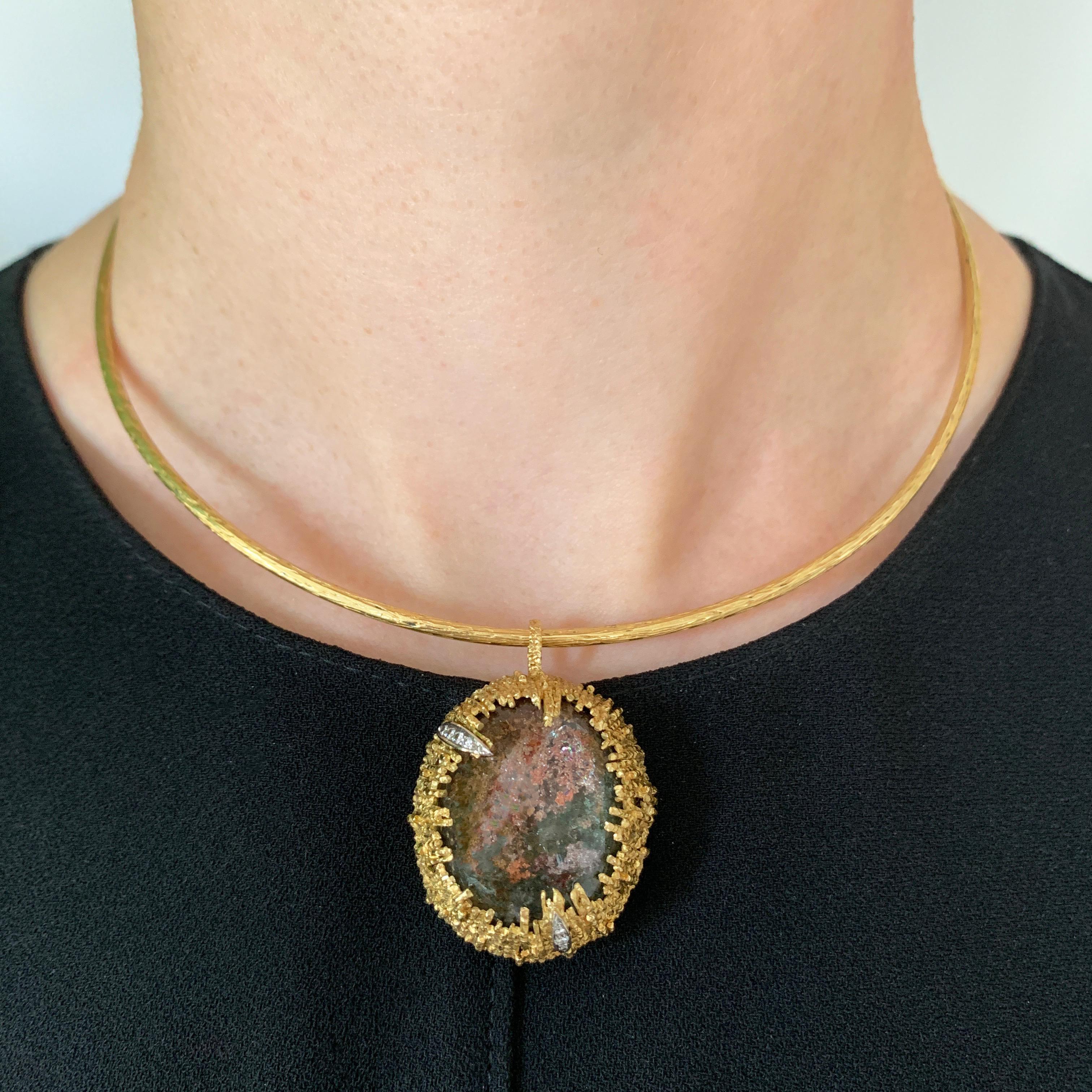 Taille cabochon Broche ou pendentif Geoffrey Turk en agate, diamants et or, 2000  en vente