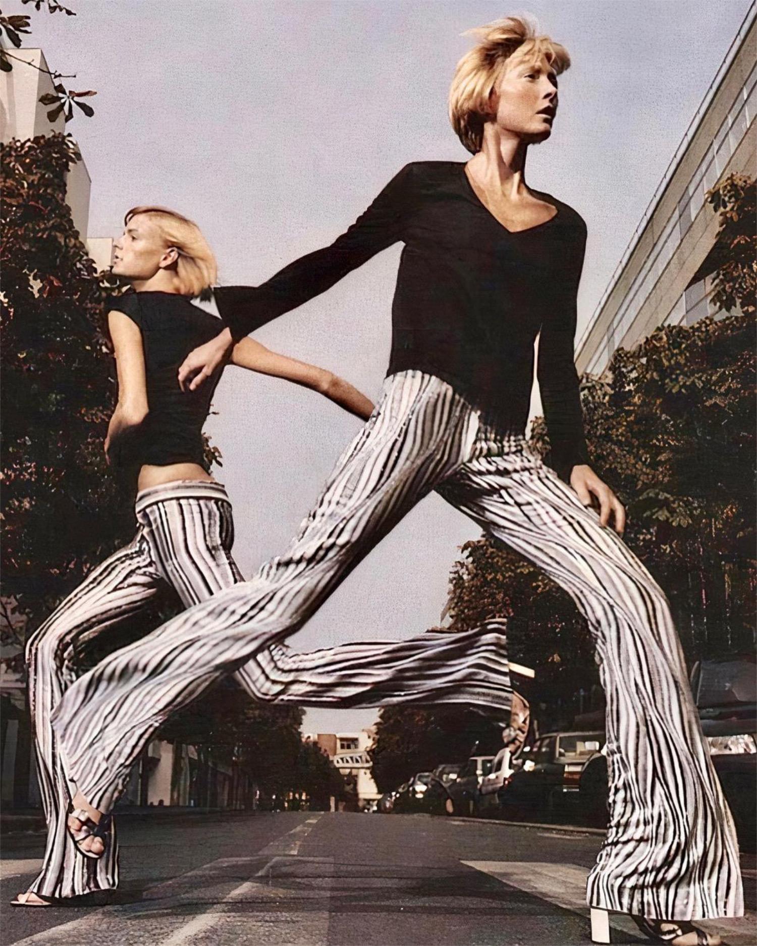 2000 Gucci by Tom Ford Documented Runway Campaign Fully-Beaded Striped Pants For Sale 7