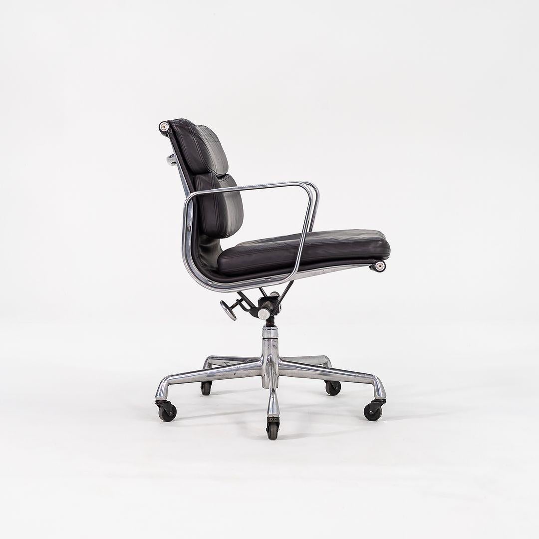 2000 Herman Miller Eames Soft Pad Management-Schreibtischstuhl aus dunkelgrauem Leder (amerikanisch)