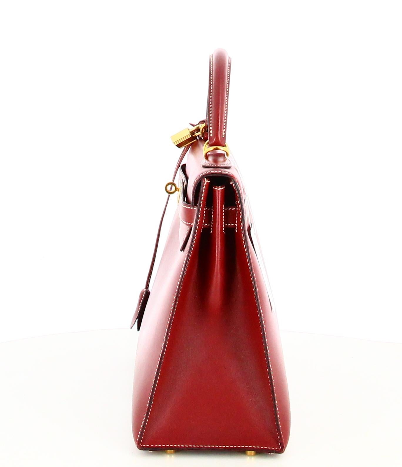 2000 Hermes kelly Sellier 32 in burgundy box leather In Good Condition In PARIS, FR
