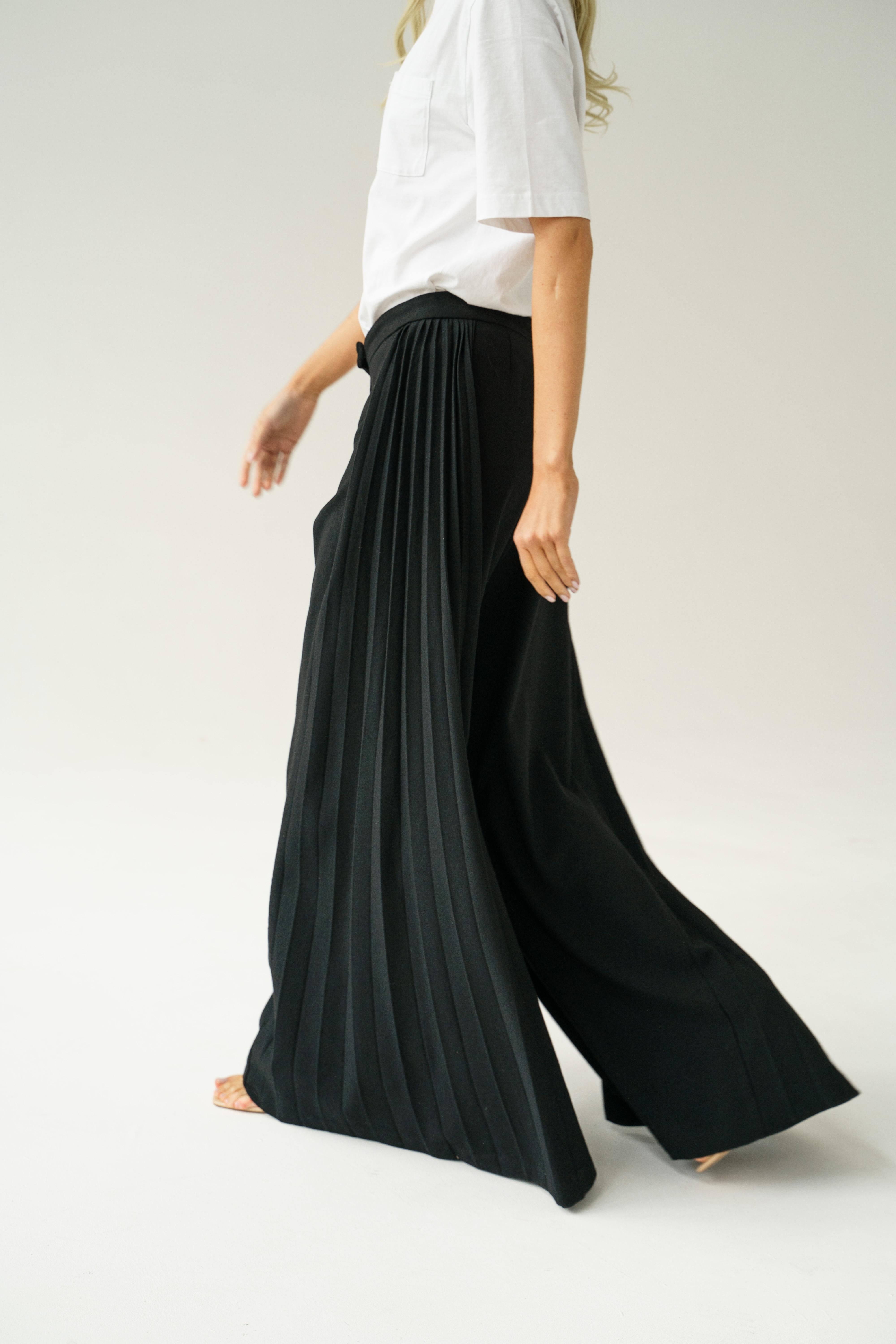 da uomo o donna 2000 Gli iconici pantaloni palazzo neri a pieghe di Alexander McQueen in vendita