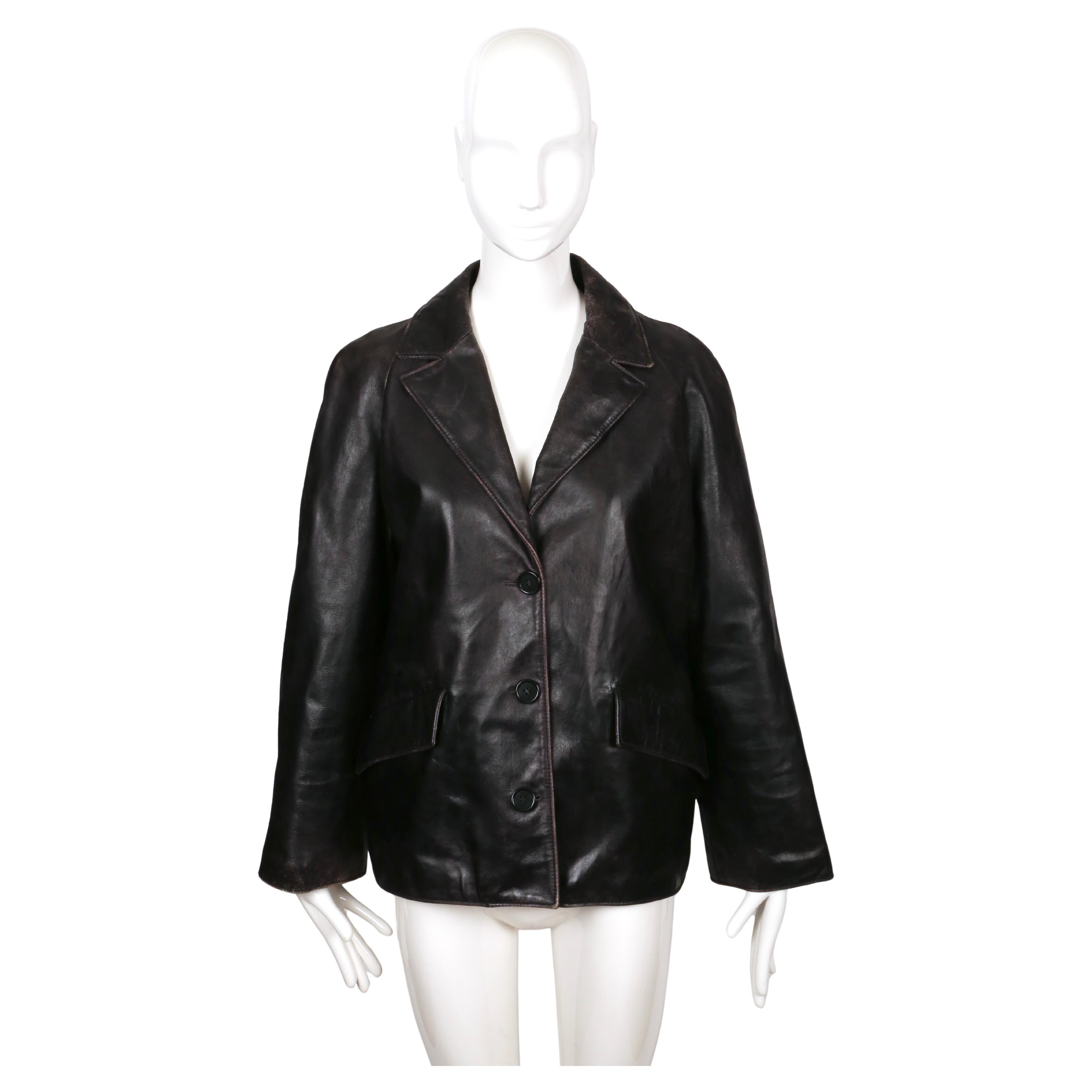 2000 MIU MIU veste RUNWAY en cuir fortement 'distressed'. en vente