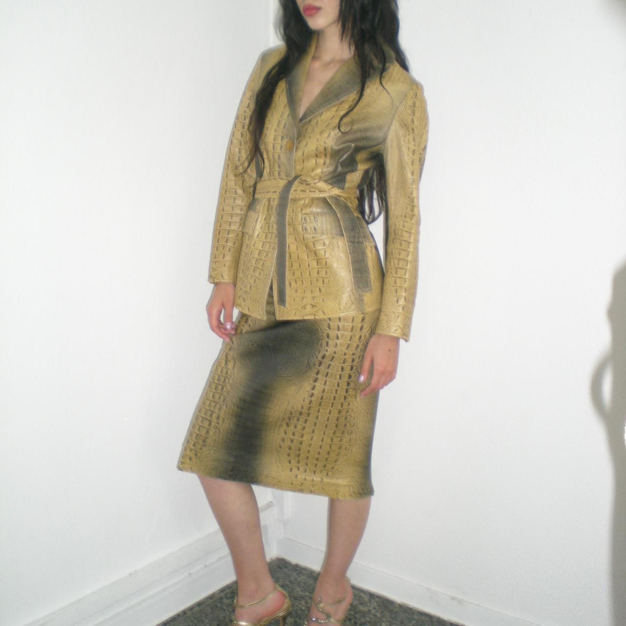 2000 Roberto Cavalli Crocodile-Effect Leather Set (Jacket & Midi Skirt). For Sale 3