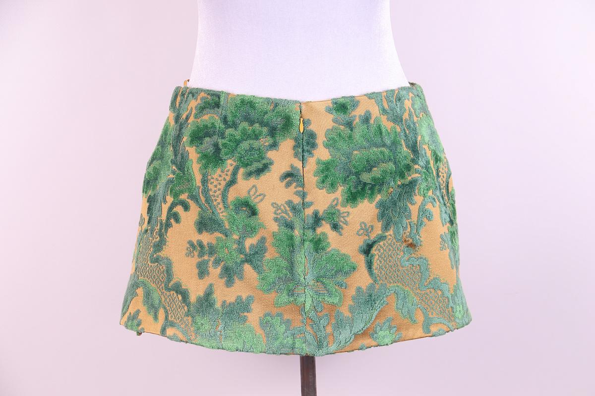 2000 S/S  Dolce & Gabbana jupe de défilé « Mix and Match » en vente 2
