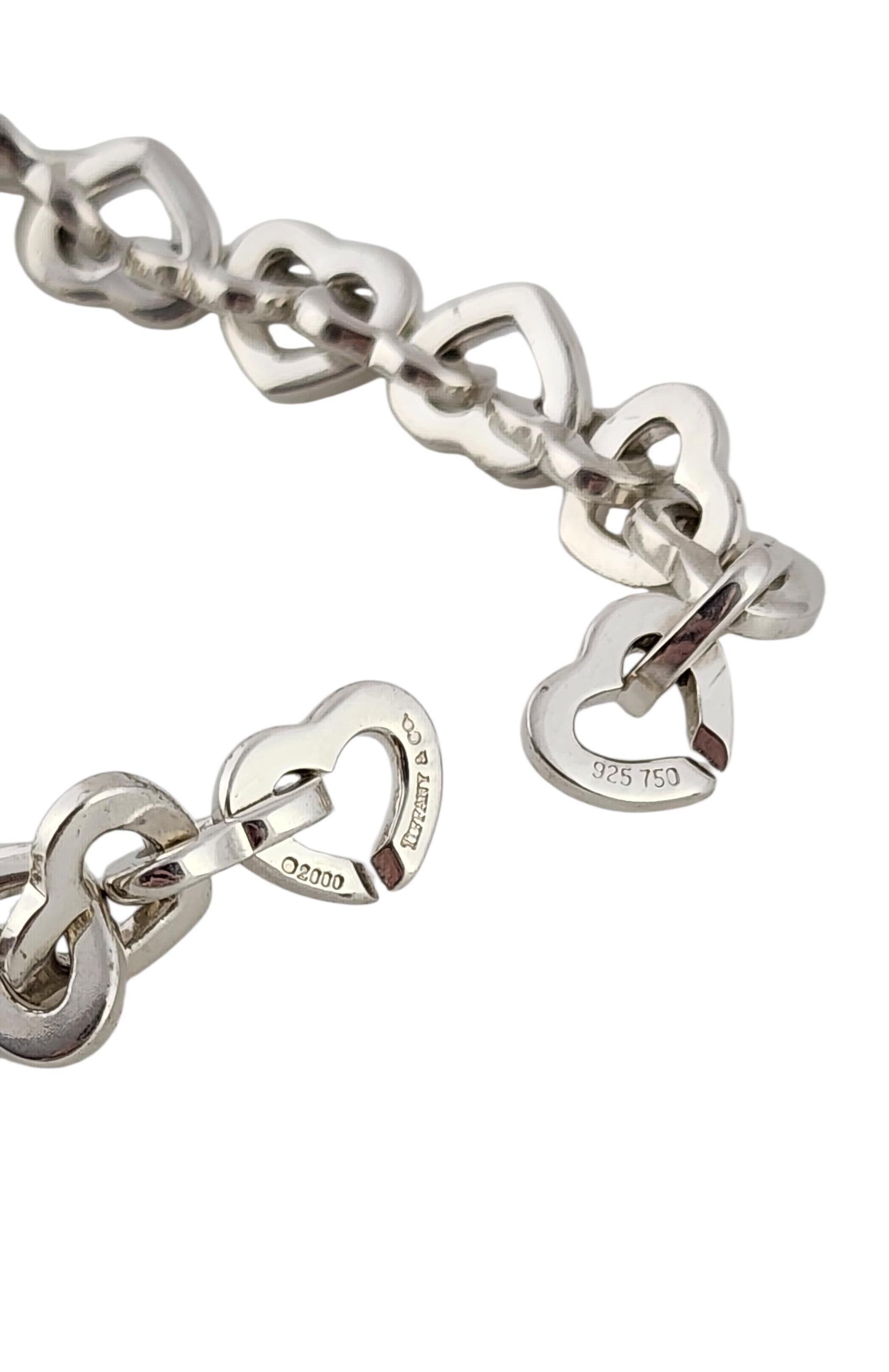 Contemporaneo 2000 Tiffany & Co. Sterling 18K Yellow Gold Interlocking Heart Bracelet #24022 in vendita