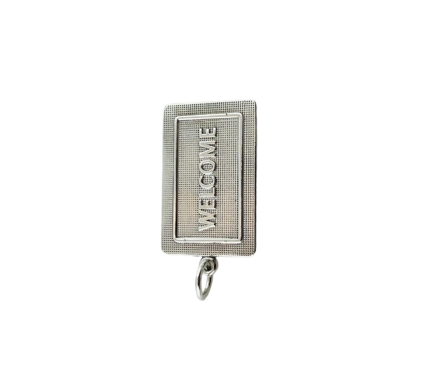 Women's 2000 Tiffany & Co. Sterling Silver Welcome Mat Pendant / Key Ring Pouch #15429 For Sale