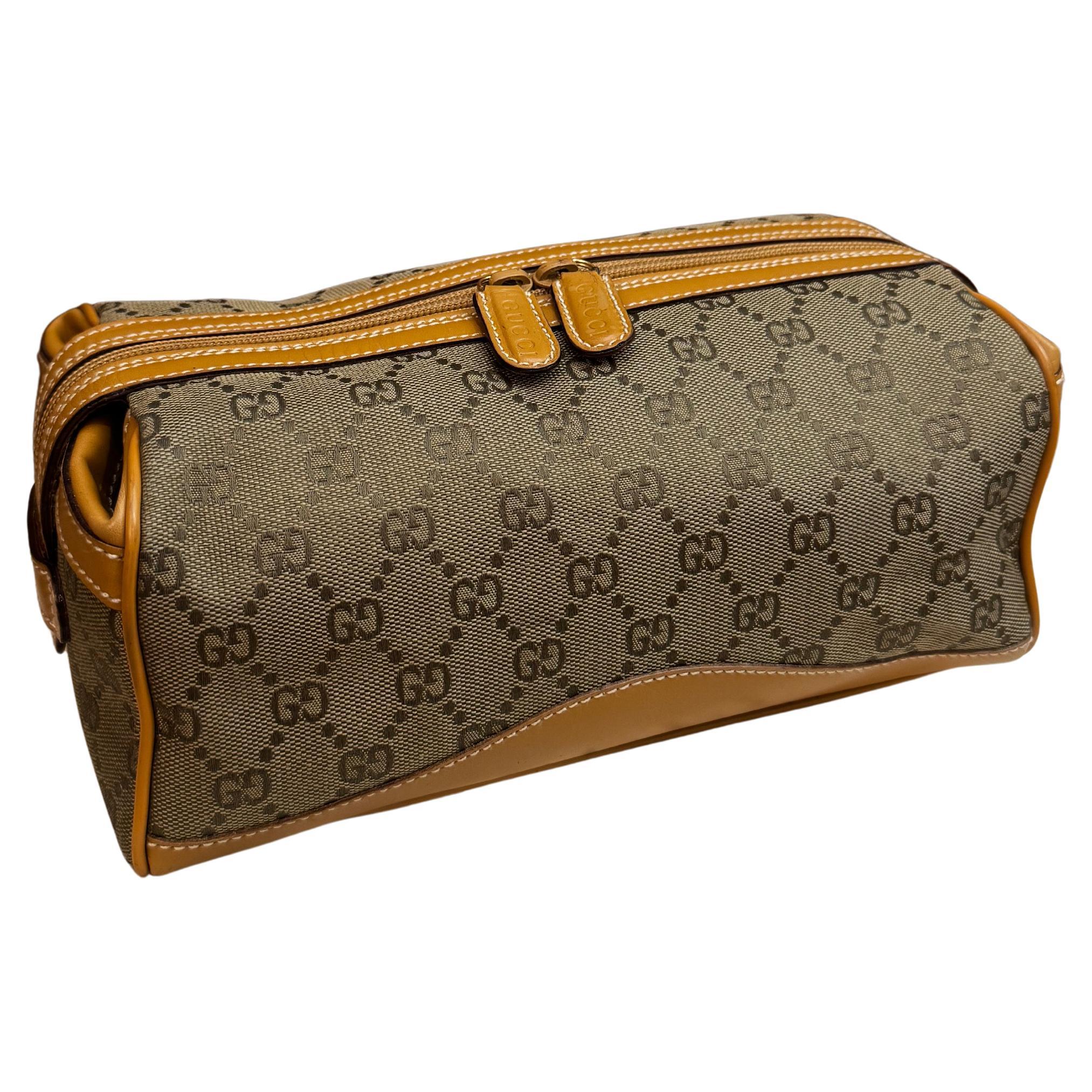 2000s Vintage GUCCI Monogram GG Jacquard Vanity Pouch Bag Khaki en vente