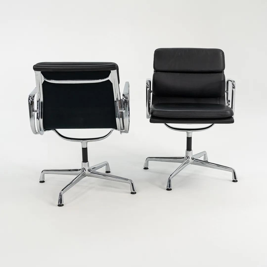 2000 Sedie Soft Pad Management di Vitra in pelle con base in corno Modello EA208 in vendita 5