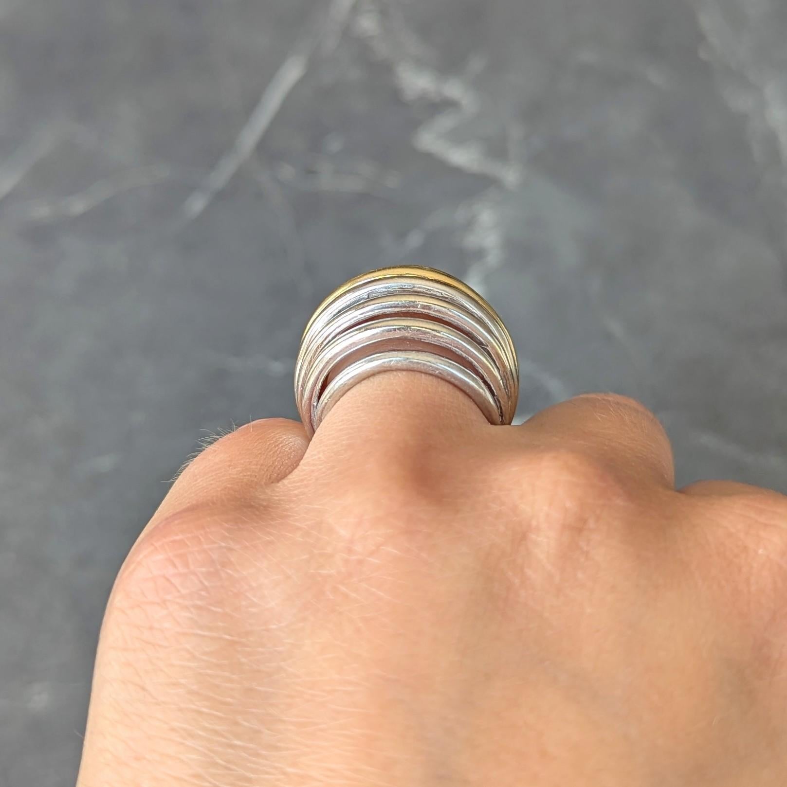 Anello a cupola a filo vintage in oro giallo e bianco a due tonalità, anni 2000, 18 carati in vendita 6