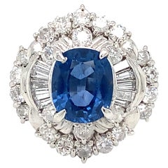 2000s 2.72 Carat Sapphire 'No Heat' and Diamond Cocktail Ring in Platinum