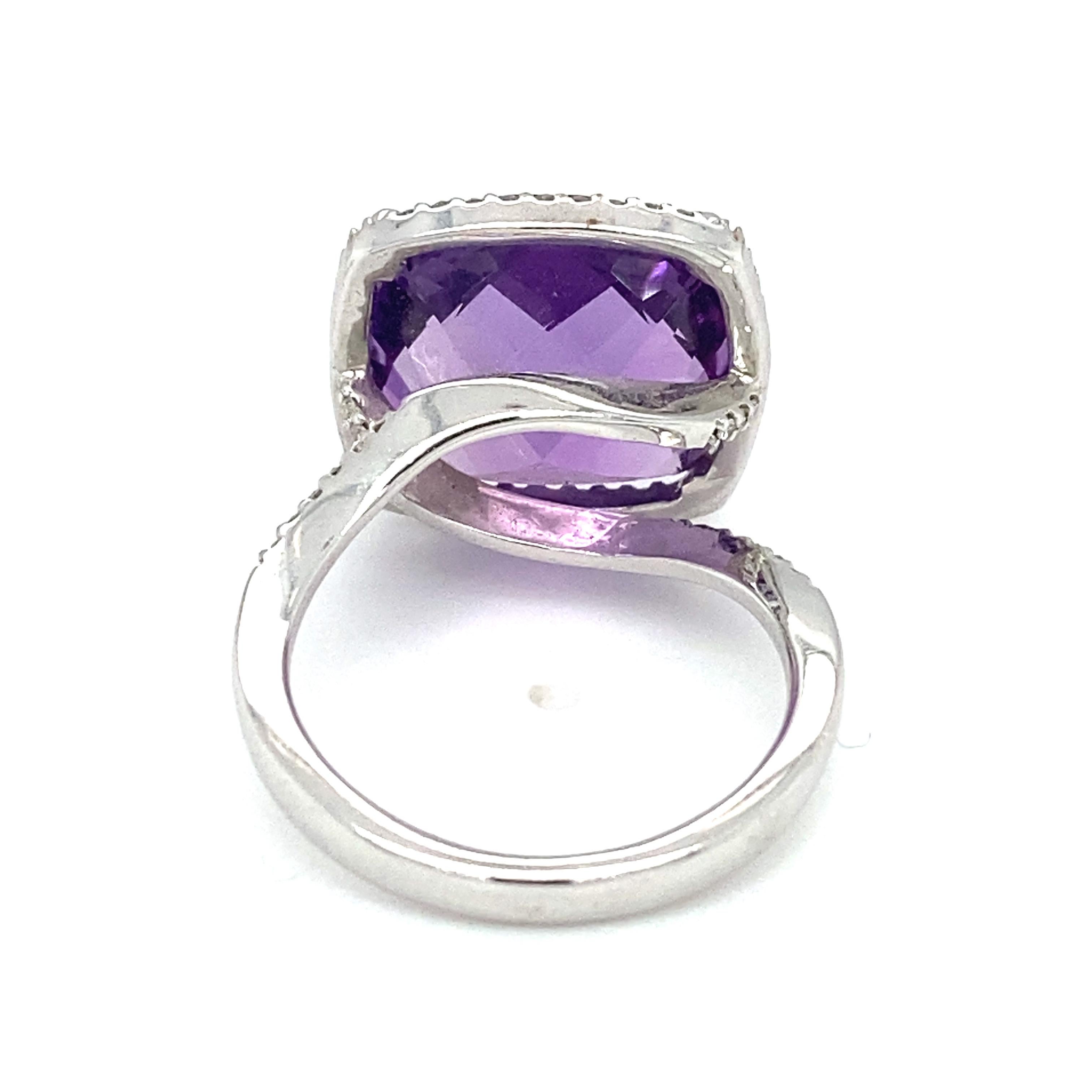 2000s 8 Carat Amethyst and Diamond Cocktail Ring in 14 Karat White Gold In Excellent Condition For Sale In Atlanta, GA