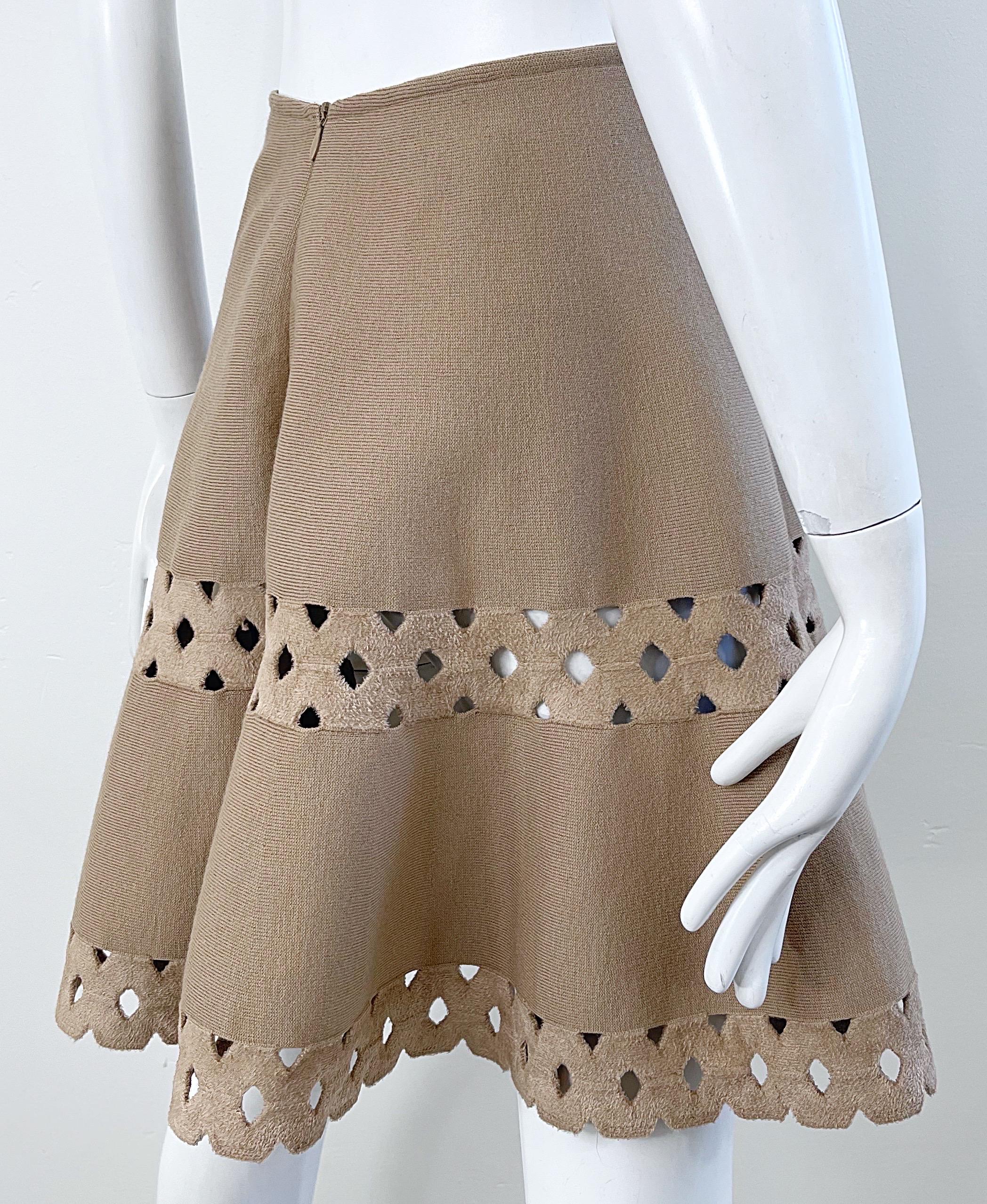 2000s Alaia Size 36 / 4 Khaki Beige Taupe Cut Out Vintage Y2K Mini Skater Skirt For Sale 7