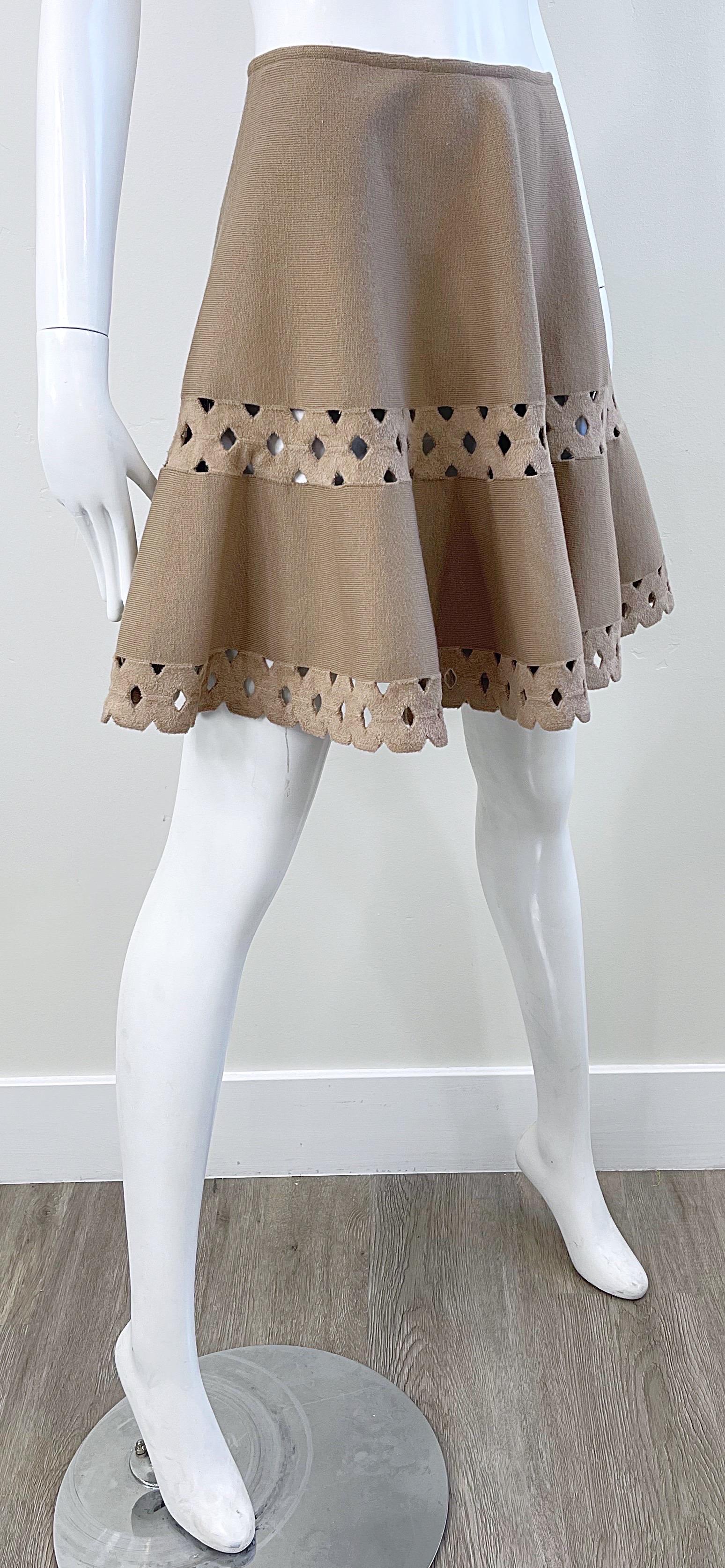 2000s Alaia Size 36 / 4 Khaki Beige Taupe Cut Out Vintage Y2K Mini Skater Skirt For Sale 8