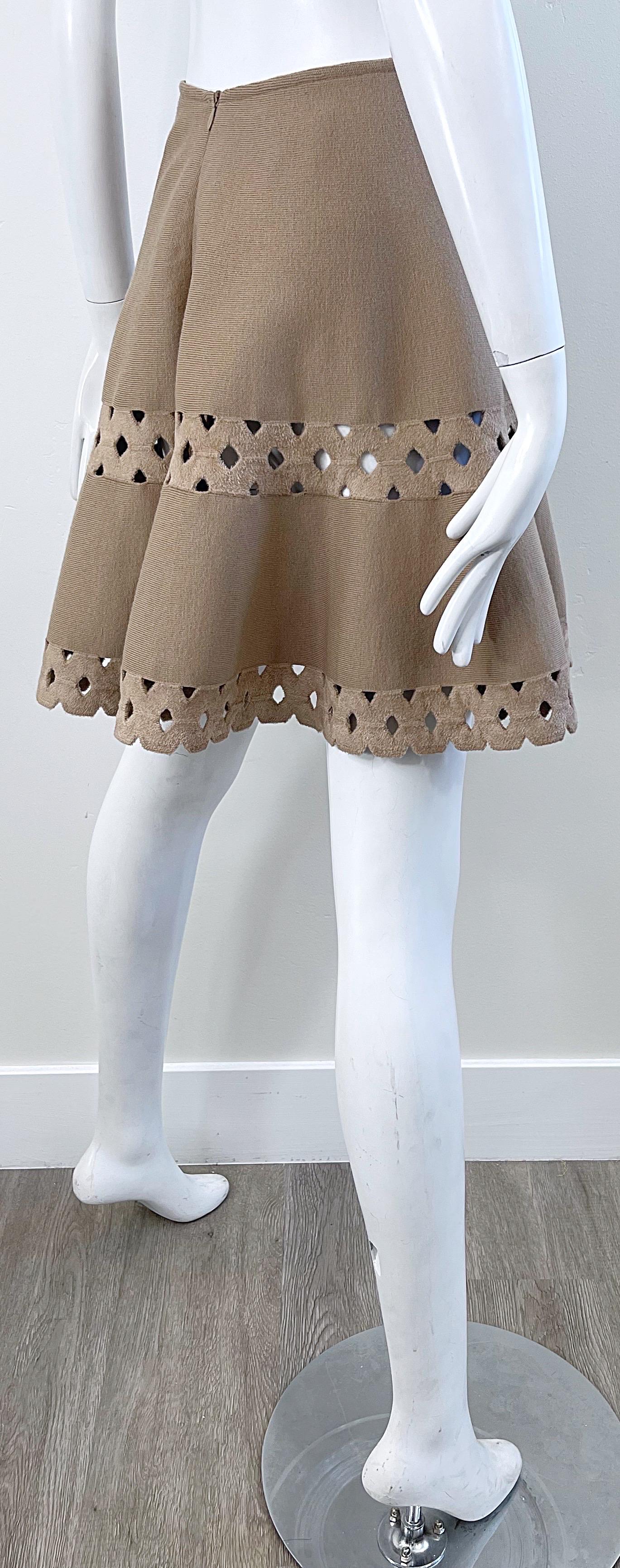 2000s Alaia Size 36 / 4 Khaki Beige Taupe Cut Out Vintage Y2K Mini Skater Skirt For Sale 9