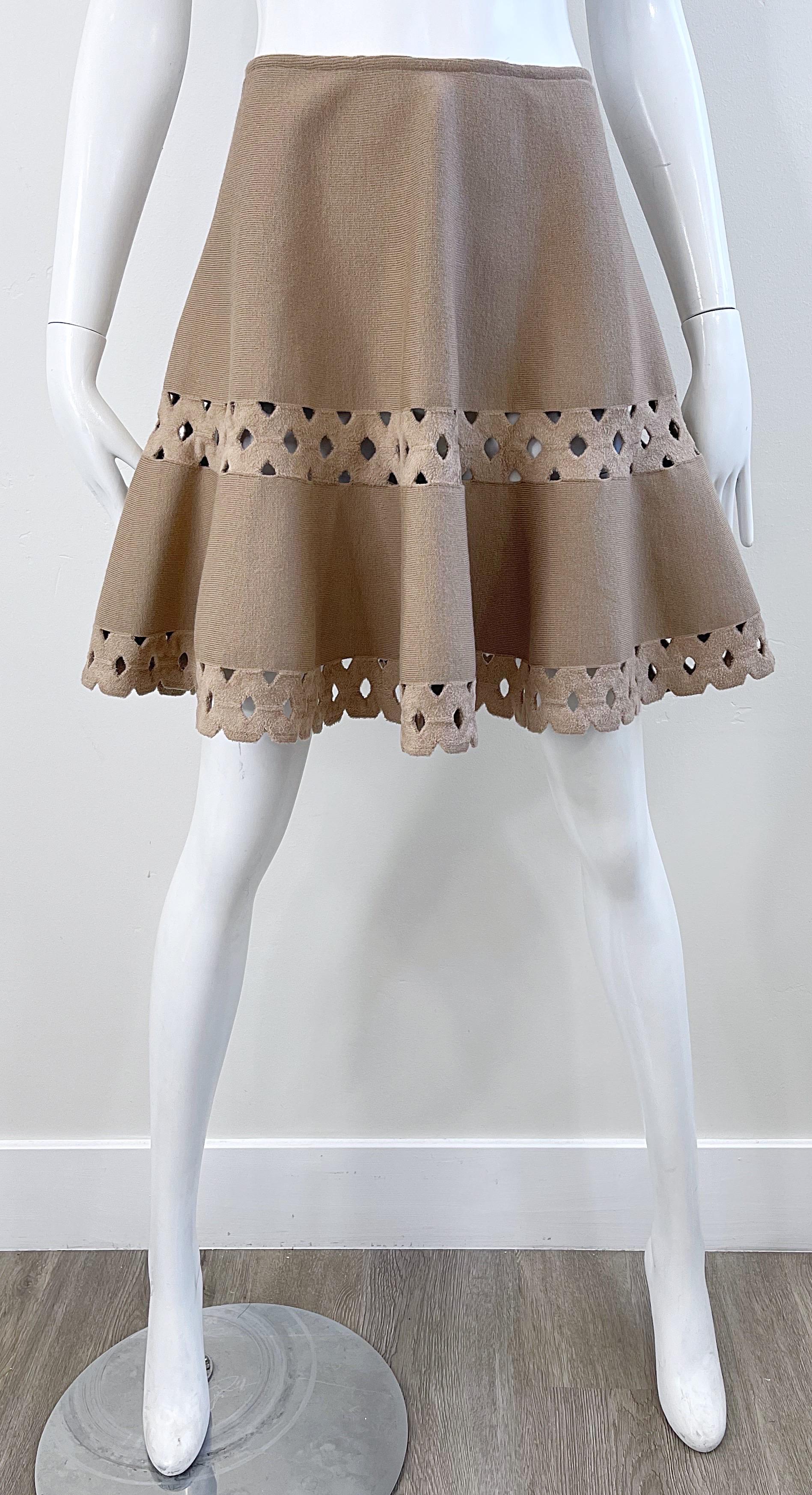 2000s Alaia Size 36 / 4 Khaki Beige Taupe Cut Out Vintage Y2K Mini Skater Skirt For Sale 10