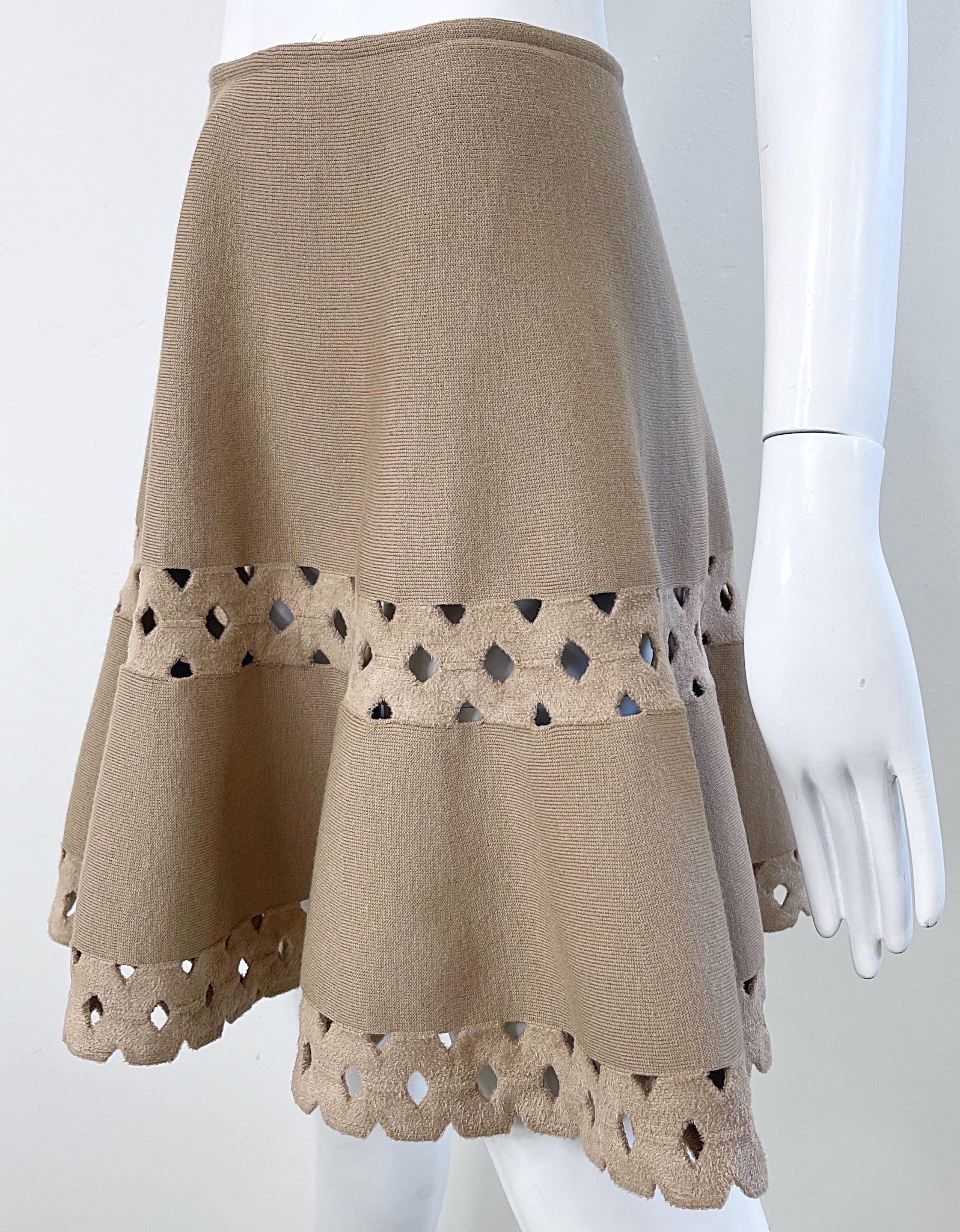2000s Alaia Size 36 / 4 Khaki Beige Taupe Cut Out Vintage Y2K Mini Skater Skirt For Sale 1