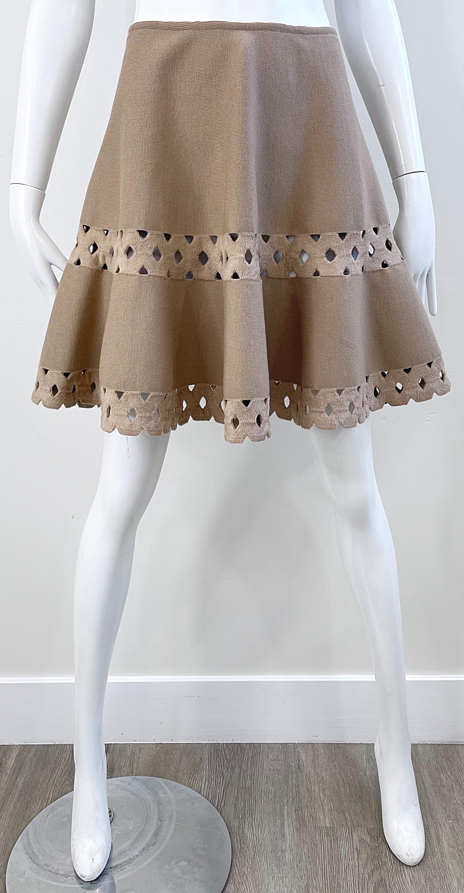 2000s Alaia Size 36 / 4 Khaki Beige Taupe Cut Out Vintage Y2K Mini Skater Skirt For Sale 5
