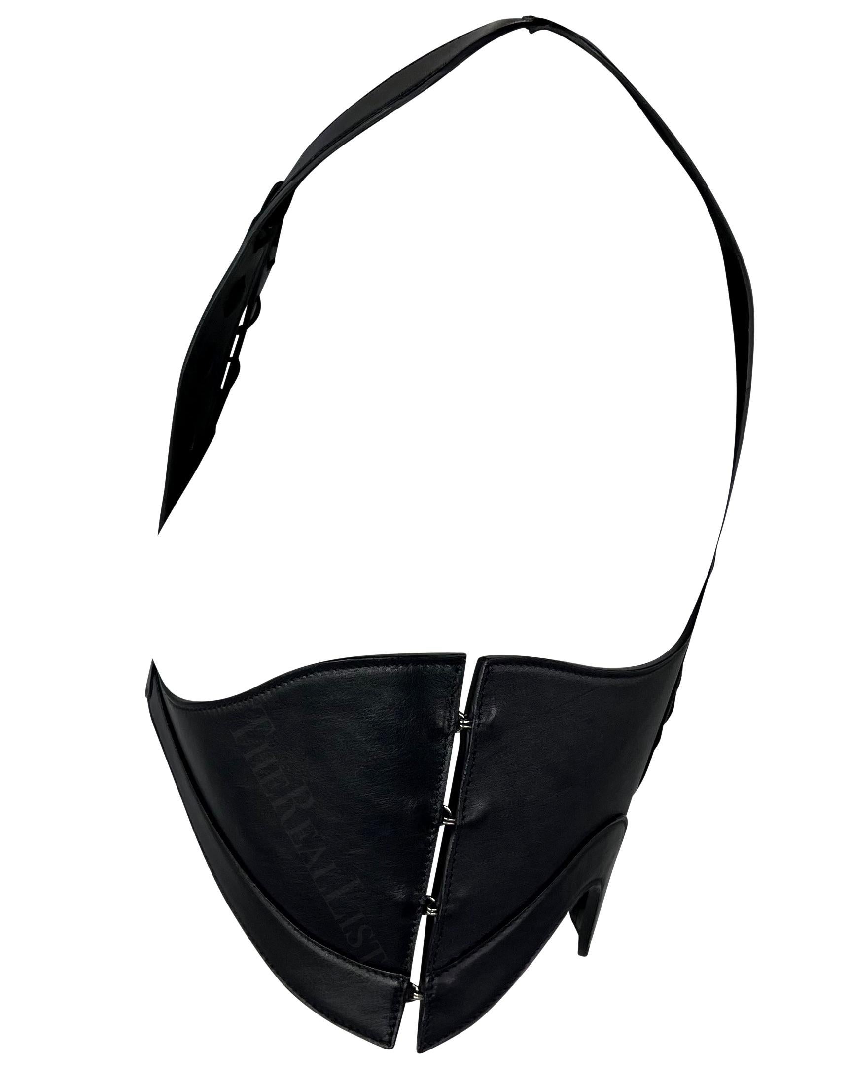 2000er Alexander McQueen Korsett-Oberteil aus schwarzem Leder mit gewebtem Leder im Zustand „Hervorragend“ im Angebot in West Hollywood, CA