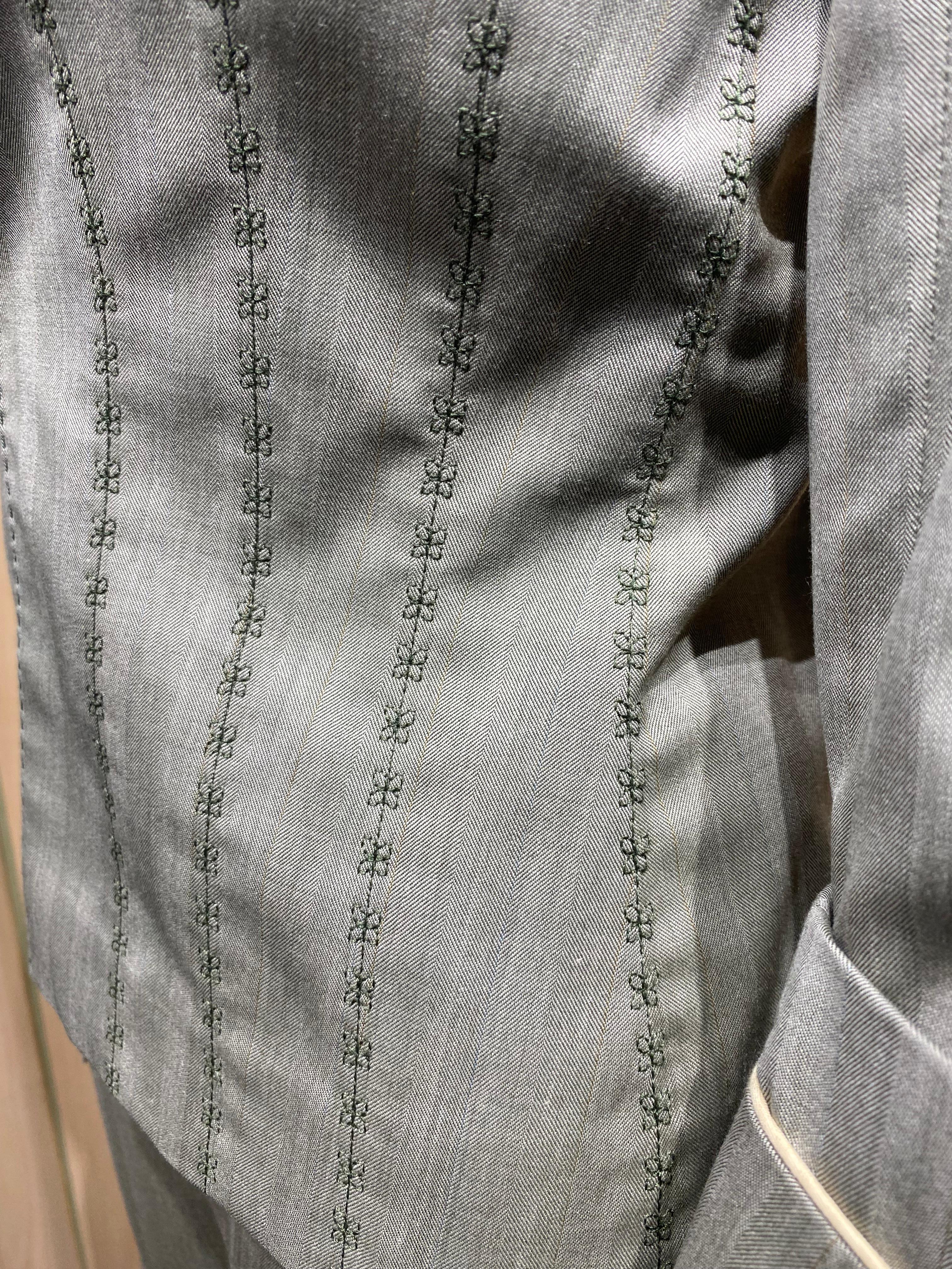 Ensemble veste et pantalon ajustés des années 2000 Alexander McQueen en vente 5