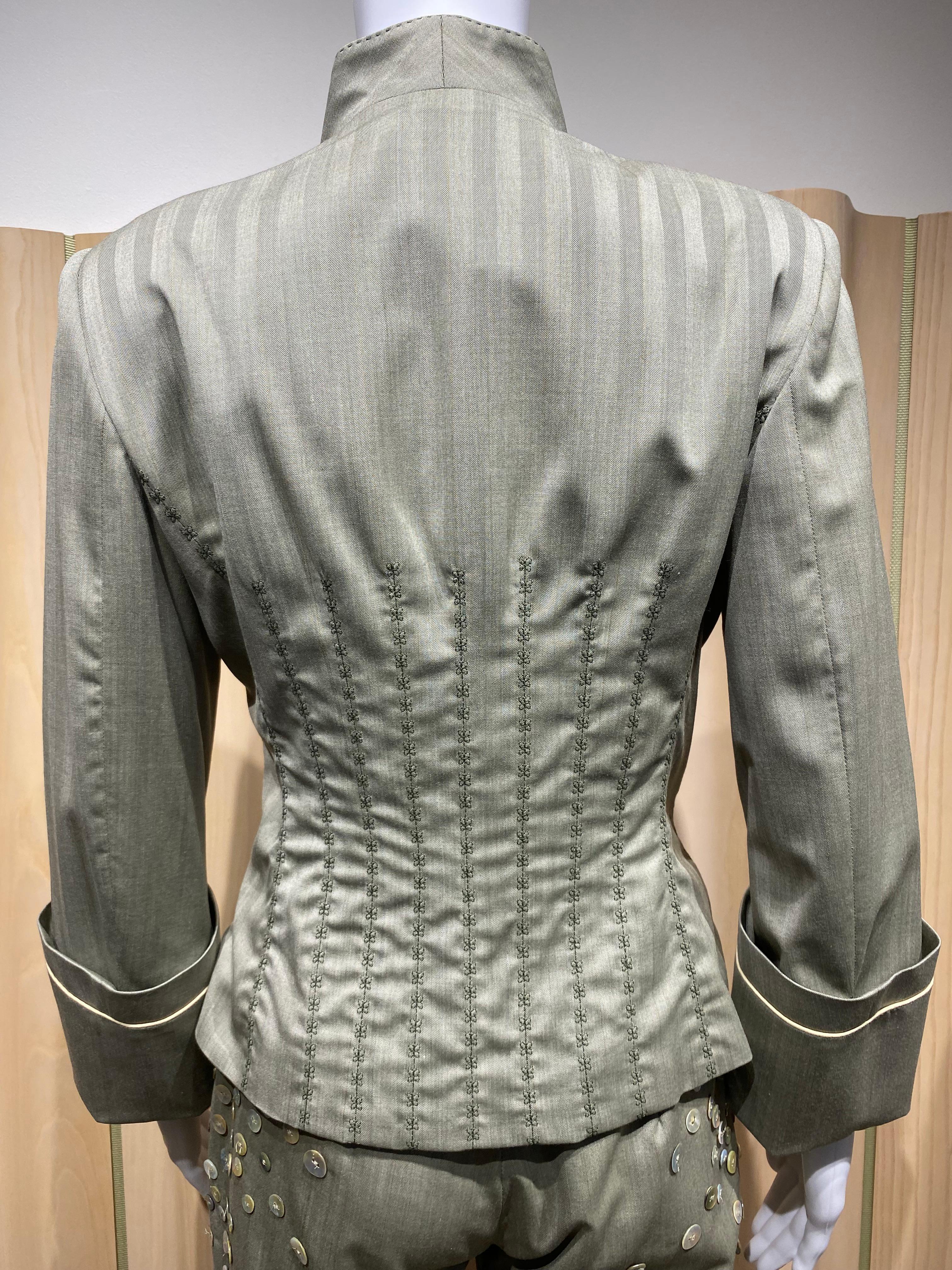 Ensemble veste et pantalon ajustés des années 2000 Alexander McQueen en vente 2
