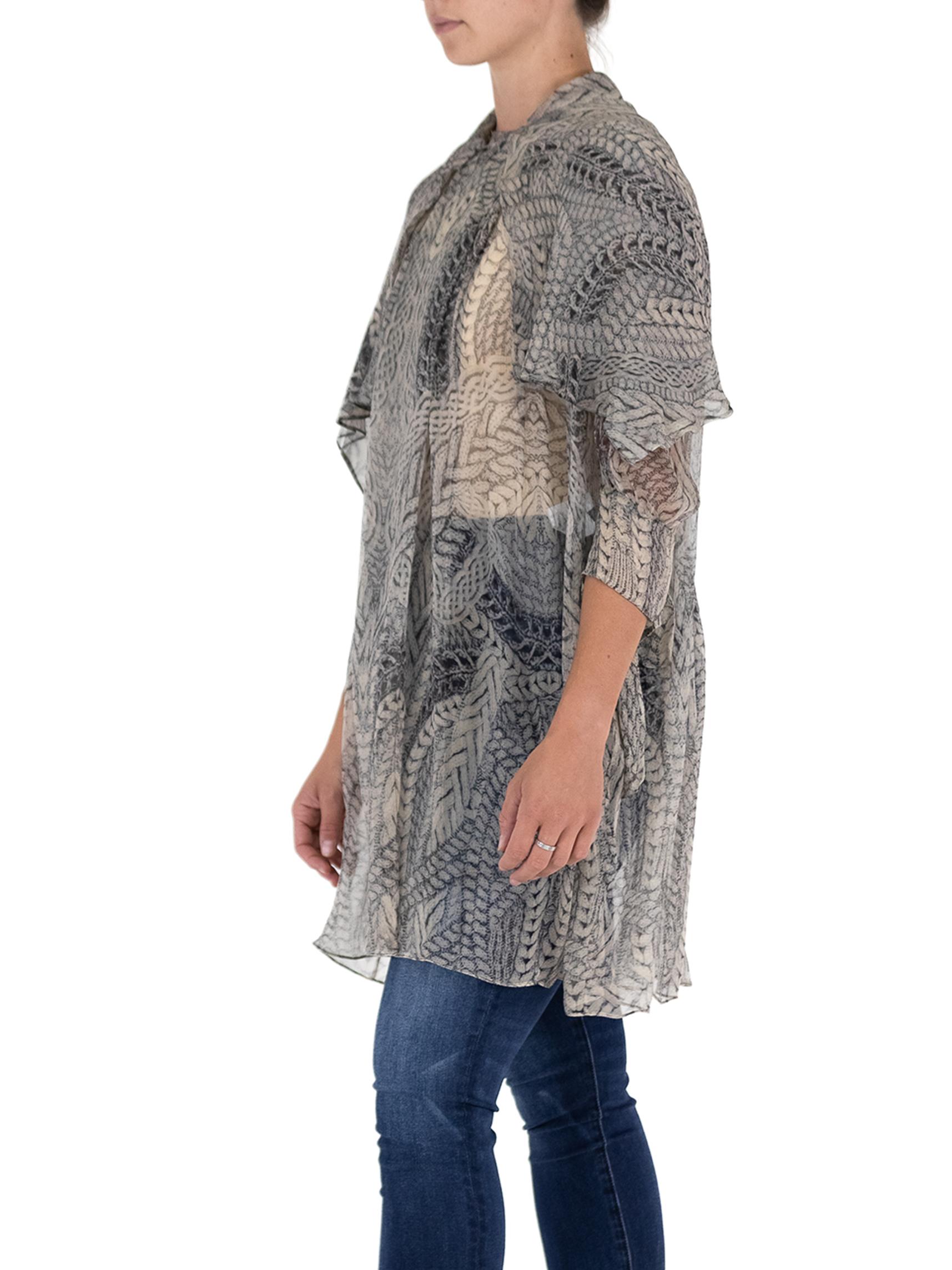 Women's 2000S ALEXANDER MCQUEEN Gray & Navy Silk Chiffon Knit Print Blouse For Sale