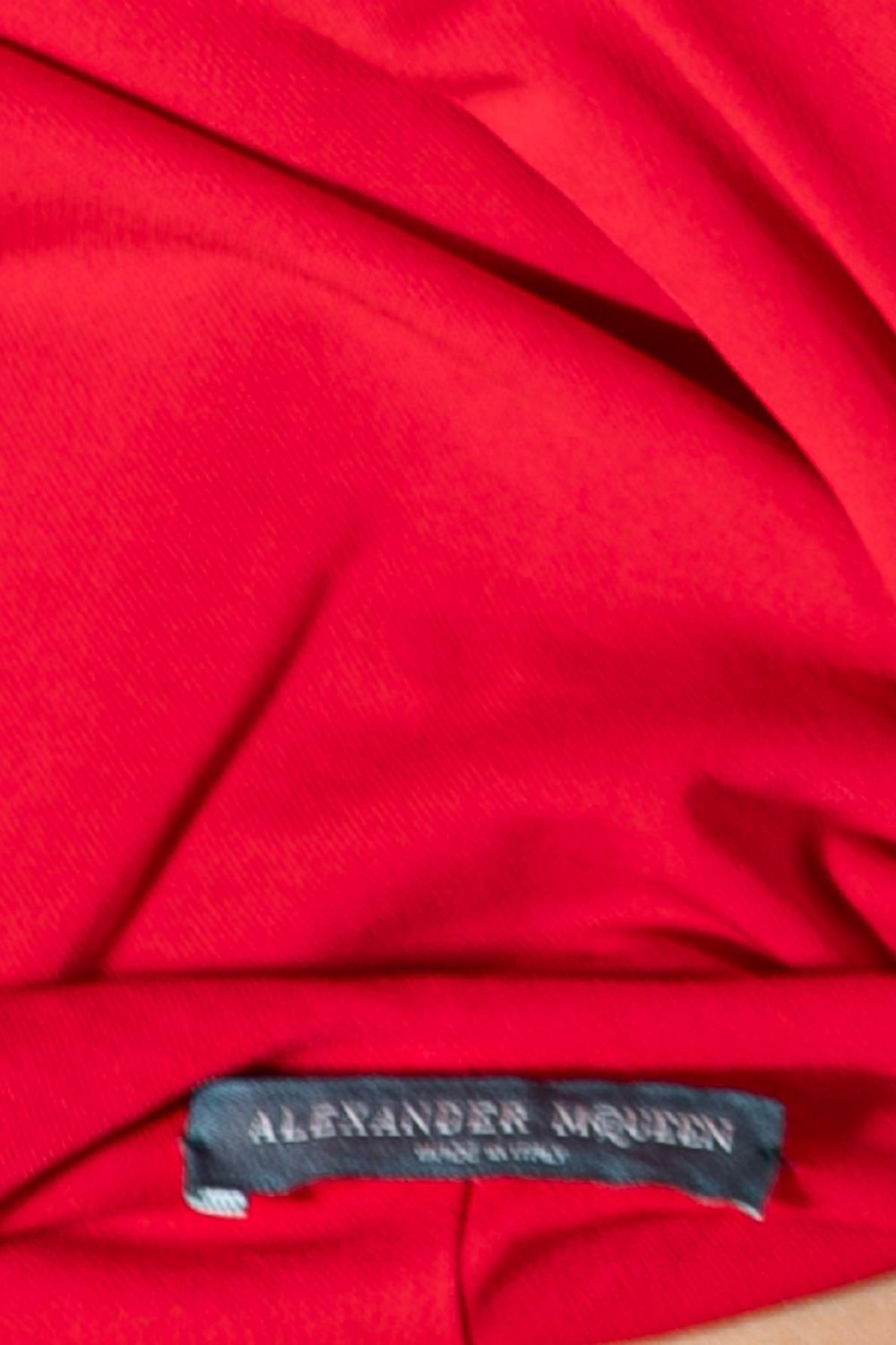 2000S ALEXANDER MCQUEEN Red Viscose Cocktail Dress For Sale 7