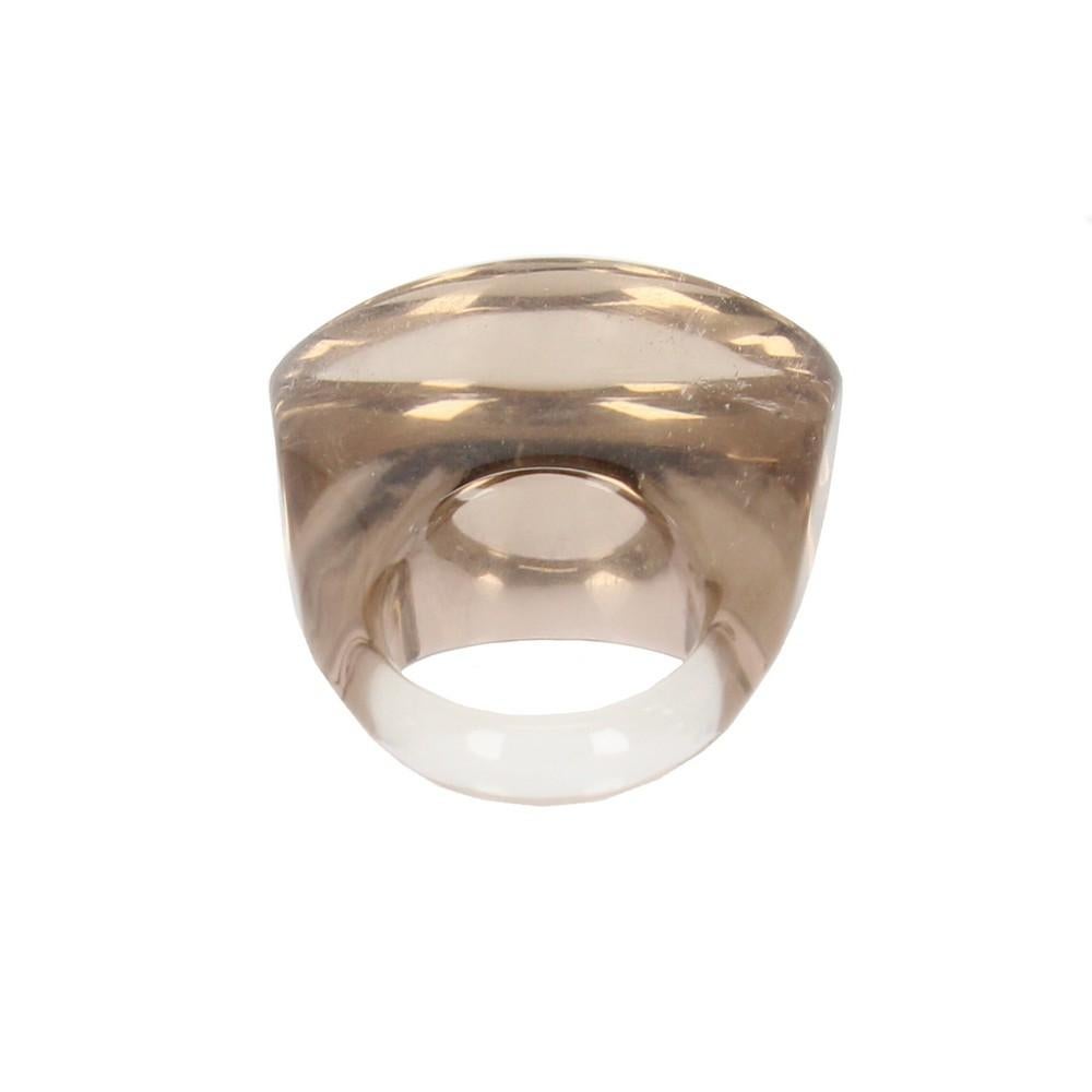 Beige-tone transparent glass ring with high and thick head. 
Item shows signs of wear, as shown in the pictures.

Year: 2000s

Measurements
Diameter: 2 cm