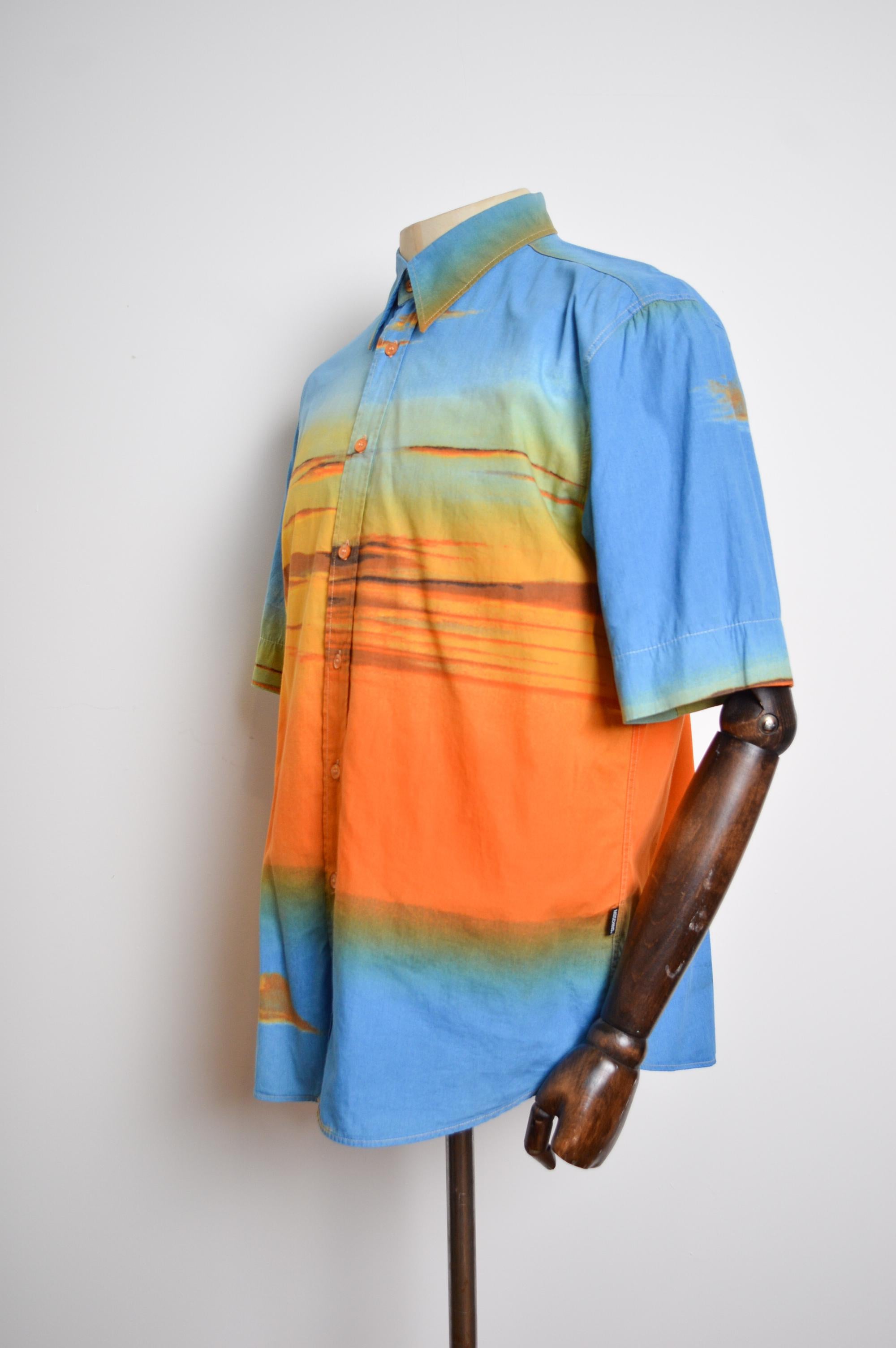 2000's Archive MOSCHINO Sonnenuntergang Druck bunte Sommer Ibiza Muster Shirt im Angebot 5