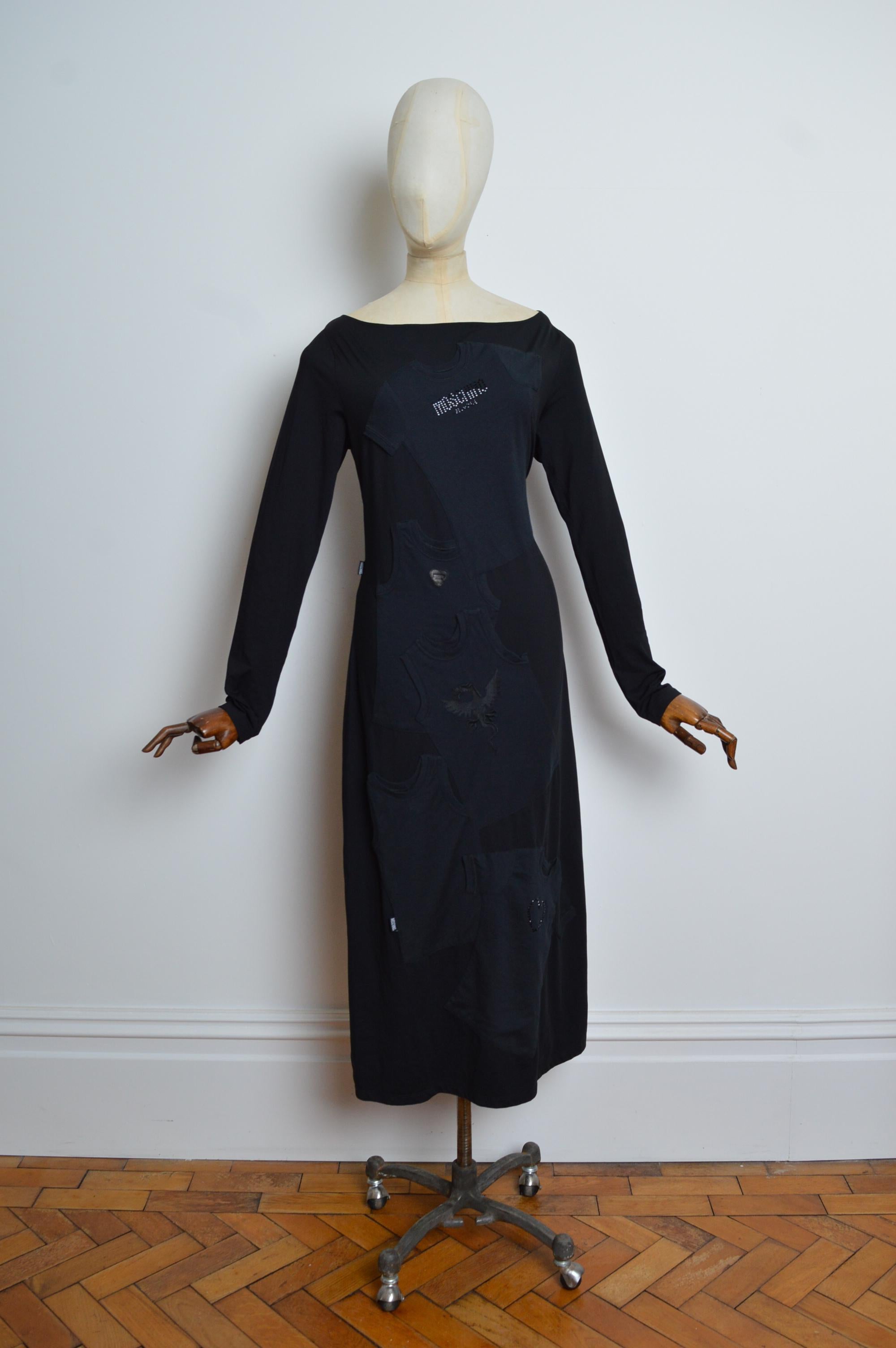 2000s Avant Guard Moschino Schwarzes langärmeliges Maxikleid mit Kleidungsapplikationen im Angebot 1