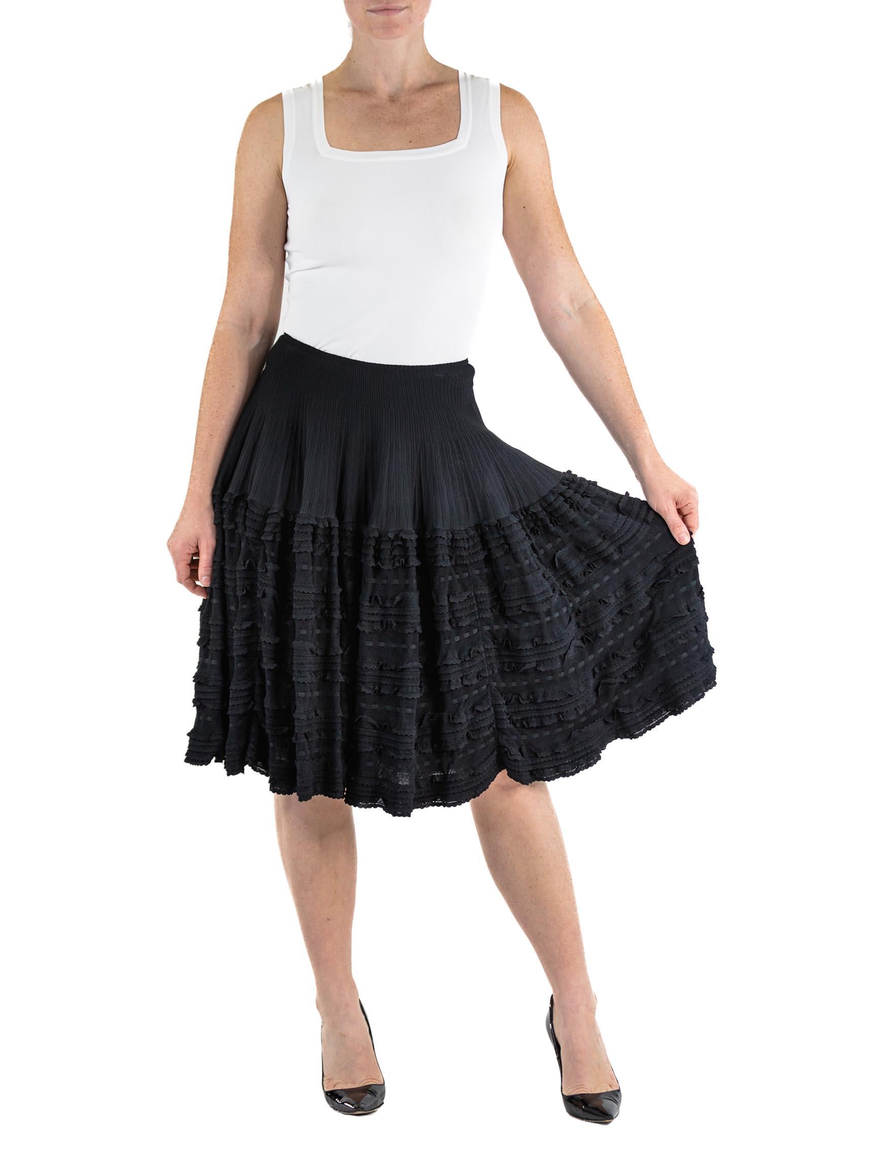 2000S AZZEDINE ALAIA Black White Rayon Blend Crotchet Knit A Line Skirt And Tan In Excellent Condition For Sale In New York, NY