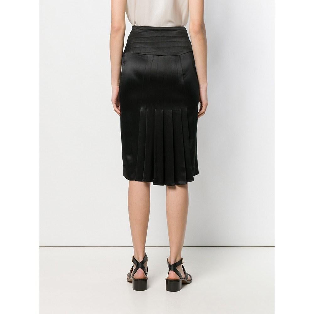 2000s Black silk Chanel Vintage midi skirt In Excellent Condition For Sale In Lugo (RA), IT