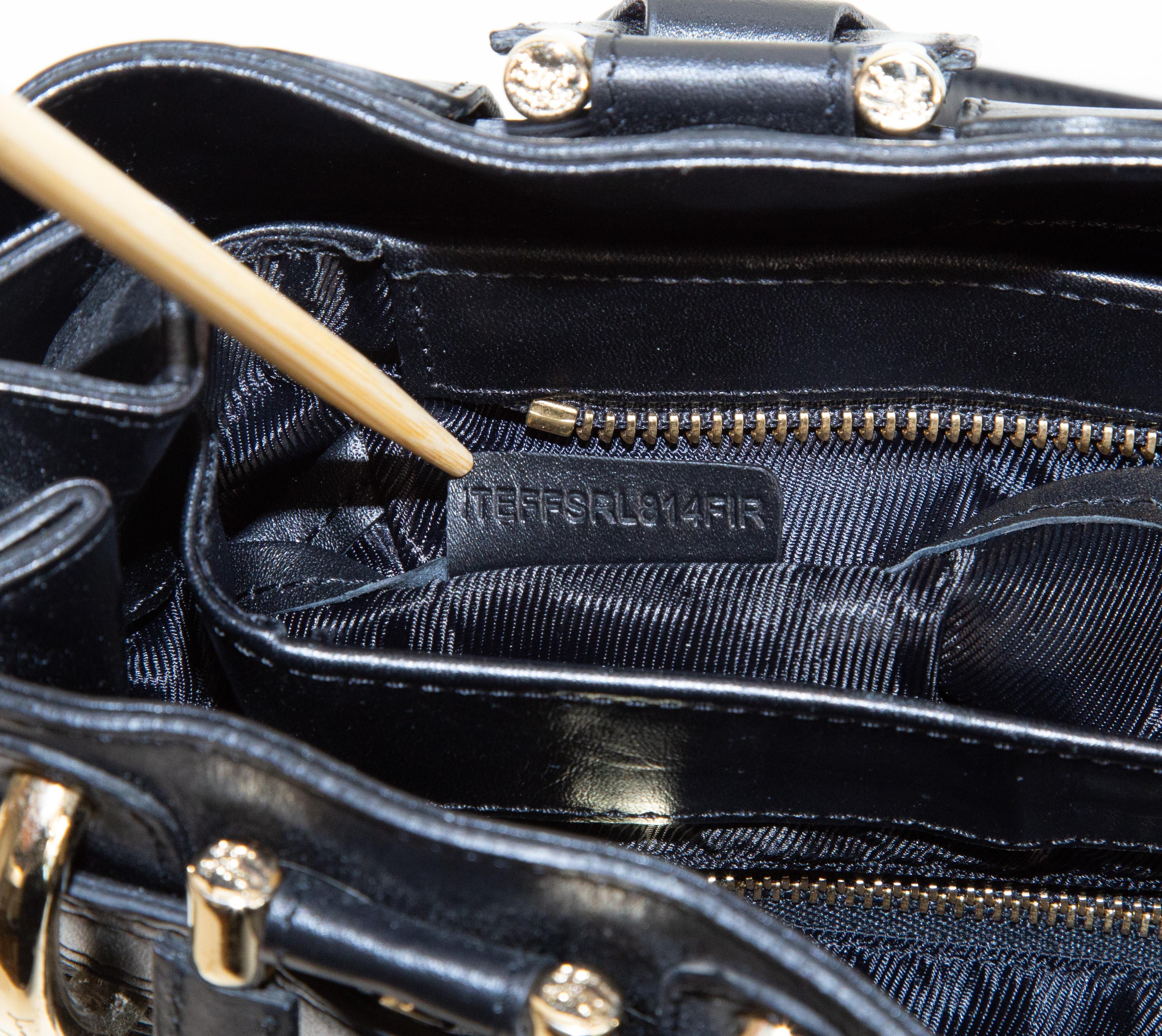 2000s Burberry Beaton Handbag in Black Quilted Leather For Sale 9