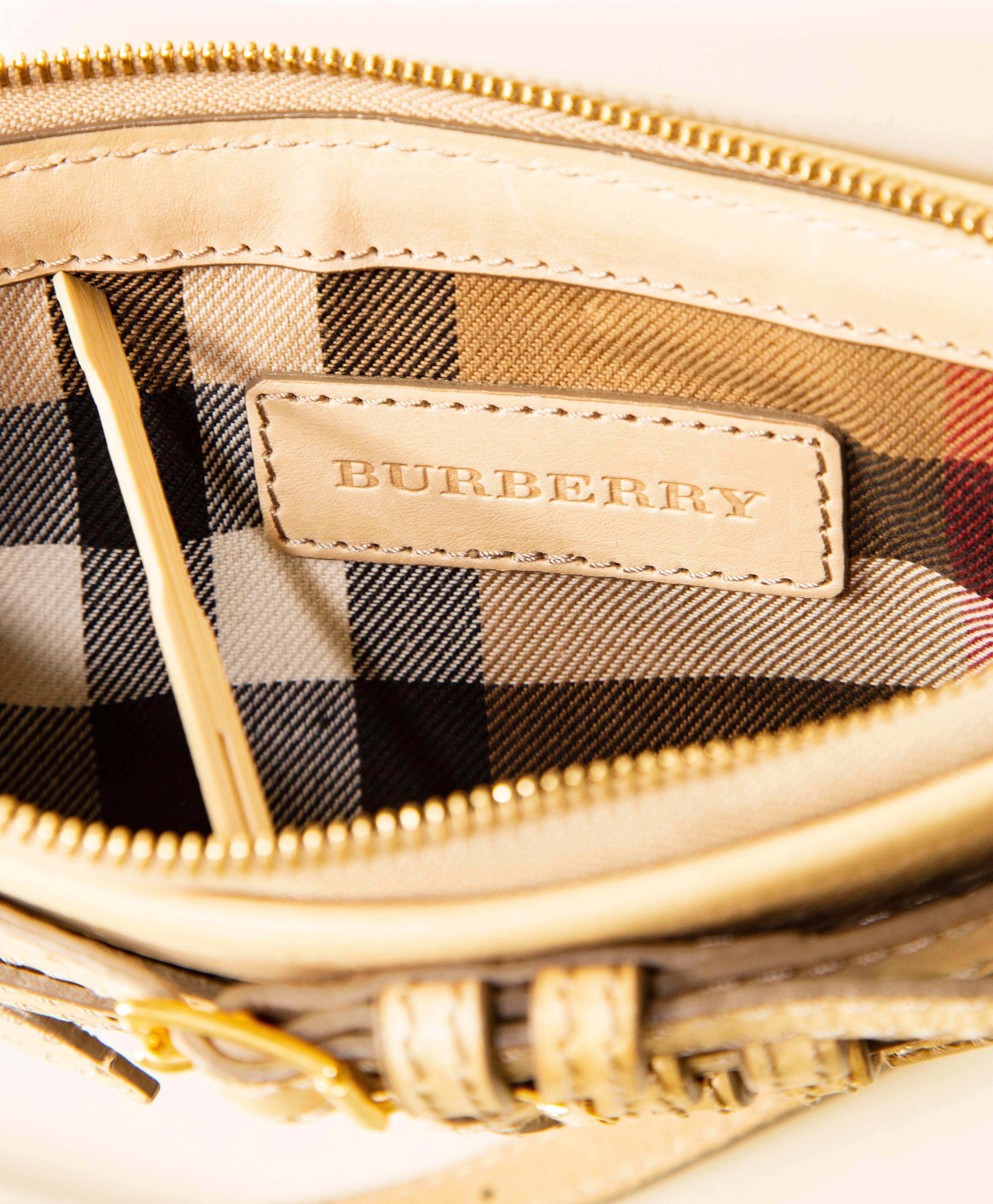 2000s Burberry Bridle Beige Leather Clutch Shoulder Bag For Sale 11