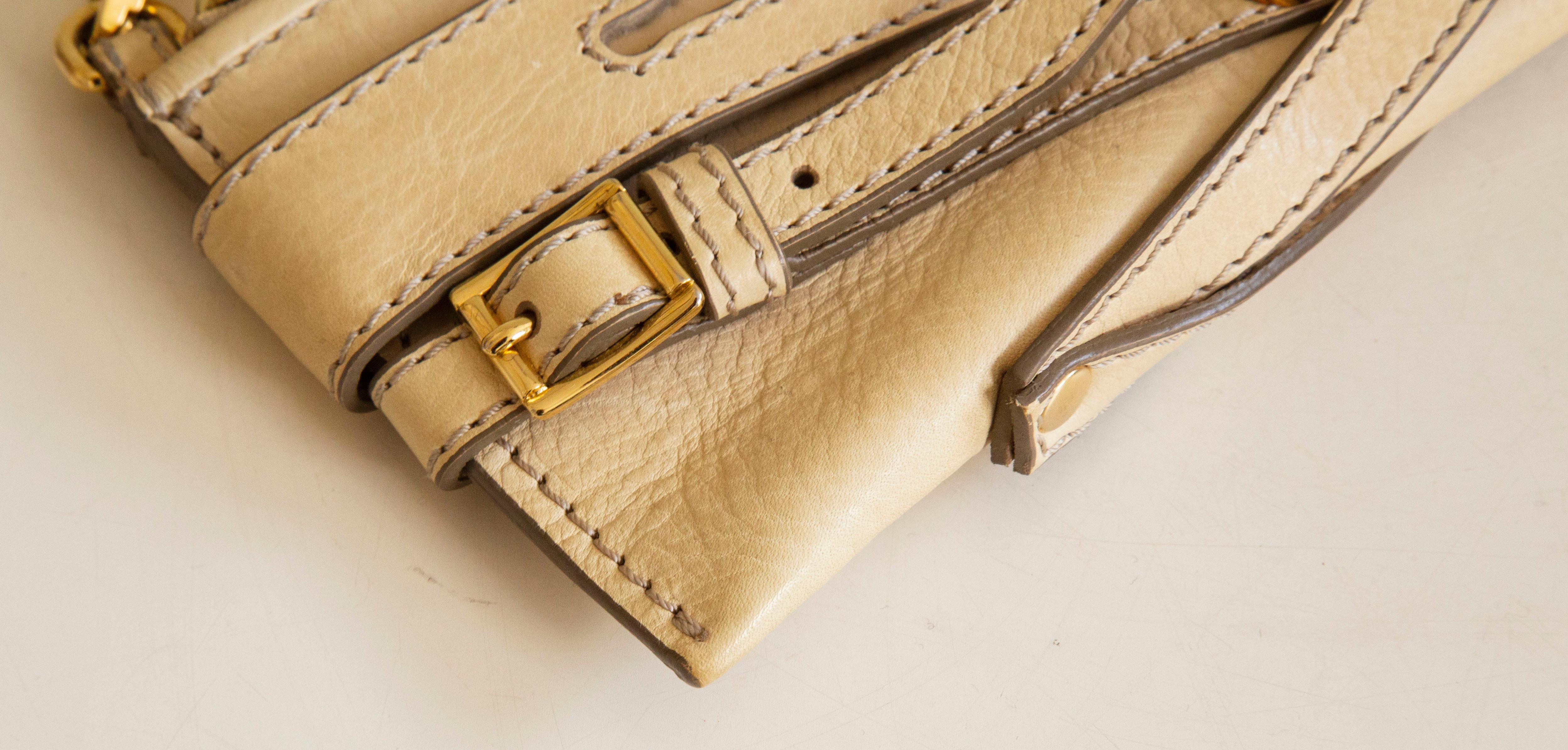 2000s Burberry Bridle Beige Leather Clutch Shoulder Bag For Sale 3